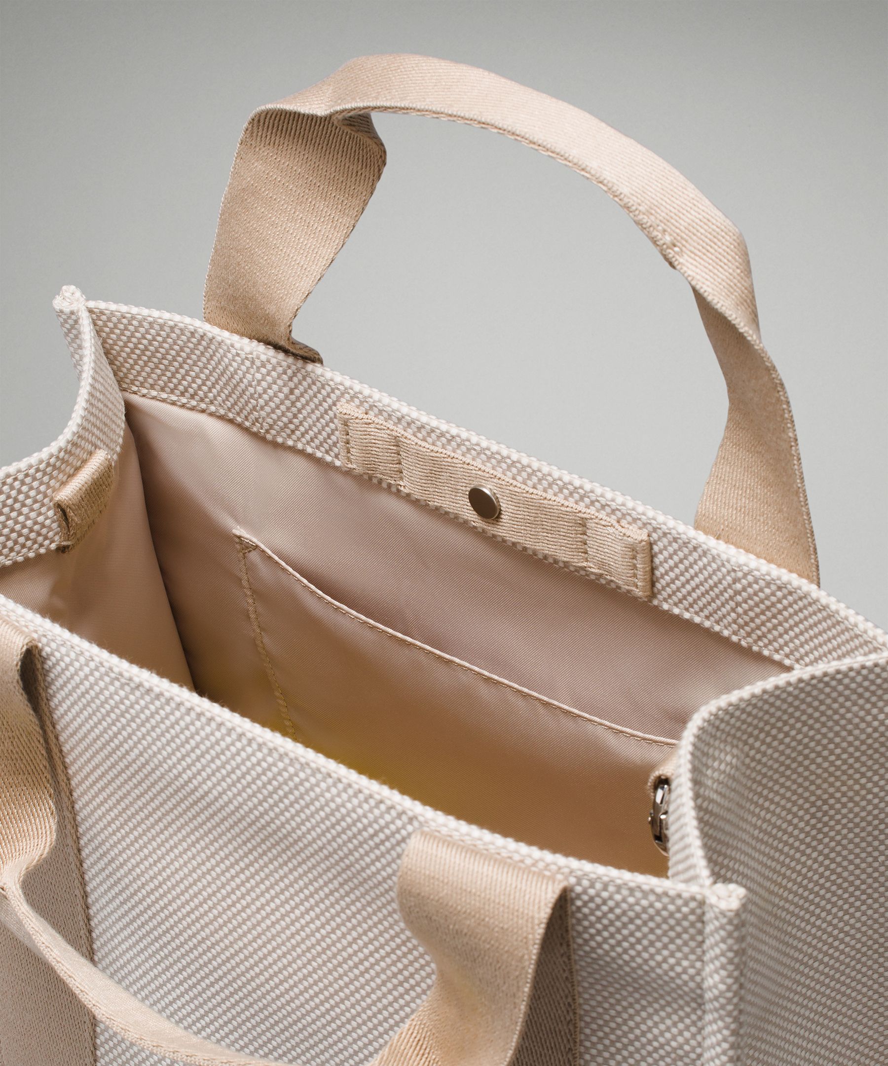 lululemon tan bag