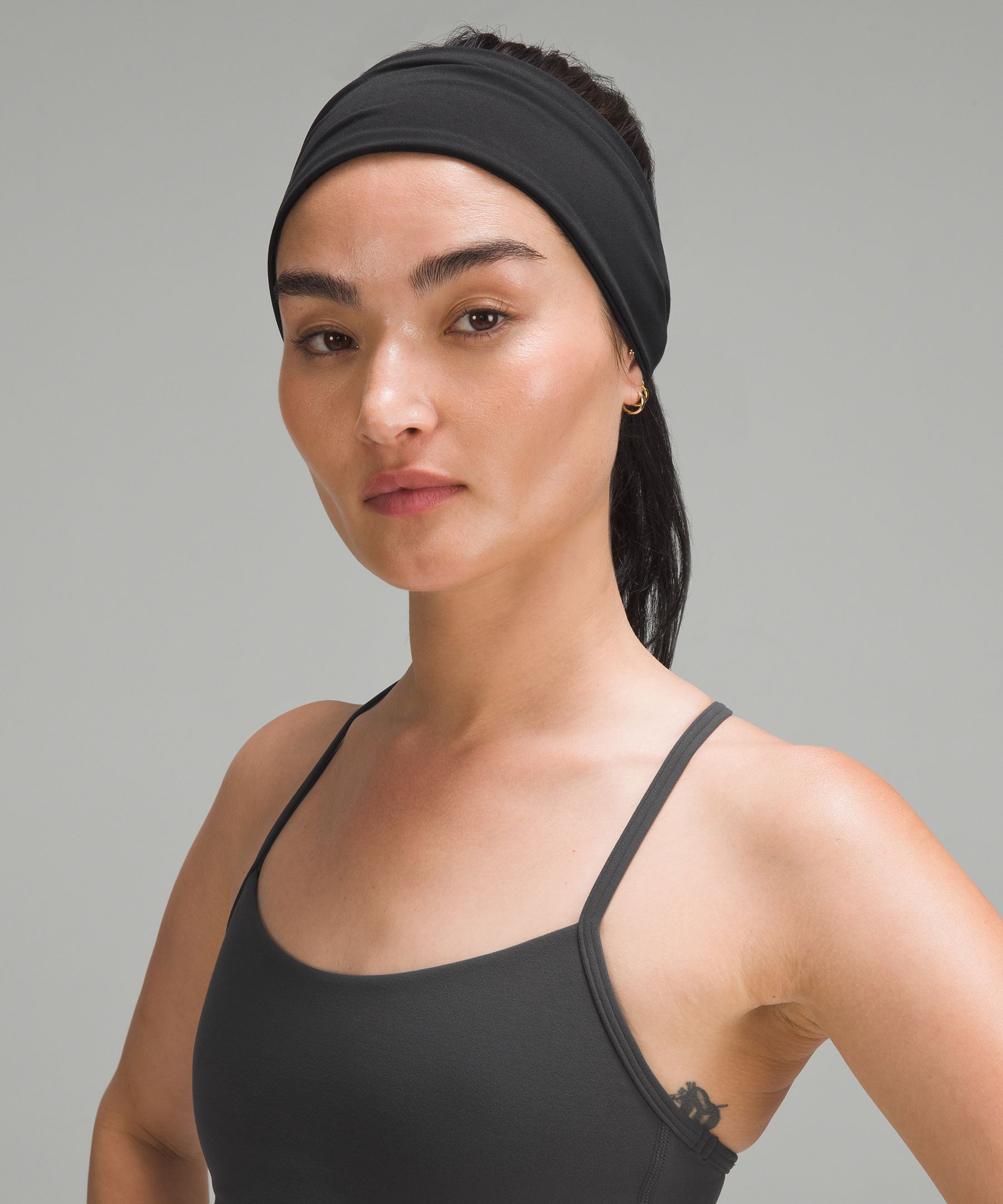 https://images.lululemon.com/is/image/lululemon/LW9FB7S_0001_2?size=1600,1600