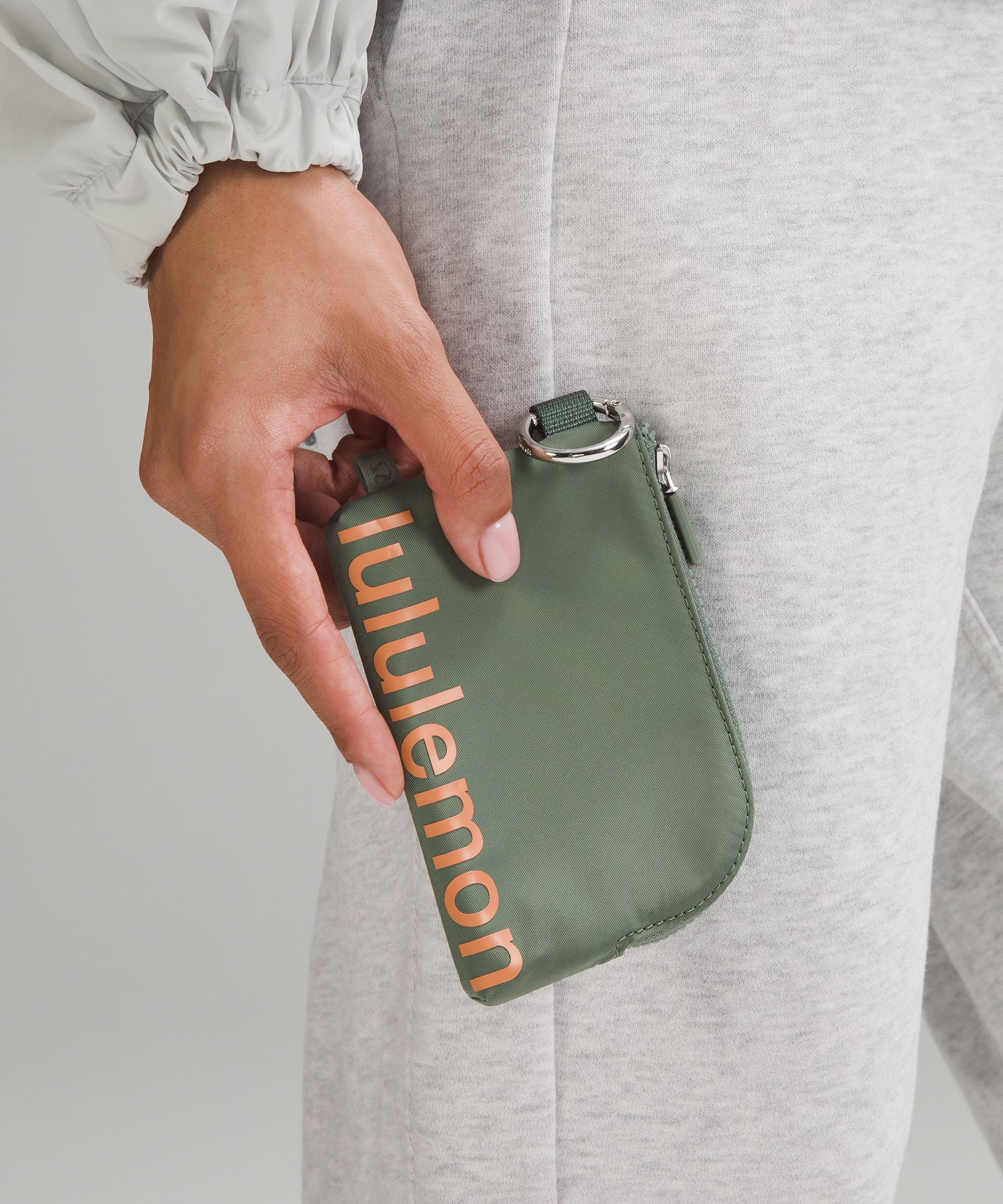 Lululemon Clippable Card Pouch (Kohlrabi Green/Pistachio) - Women's  accessories