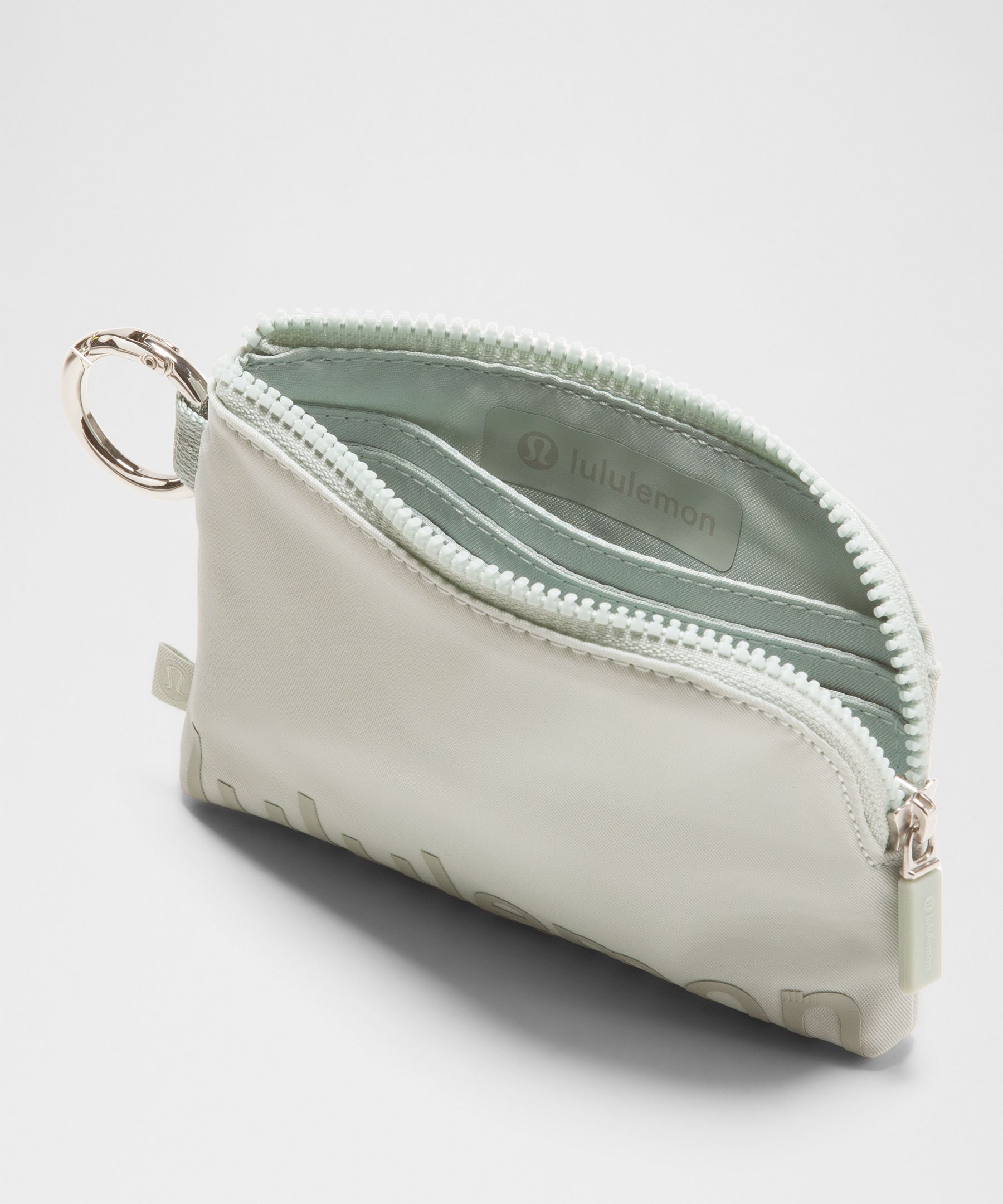 Clippable Card Pouch