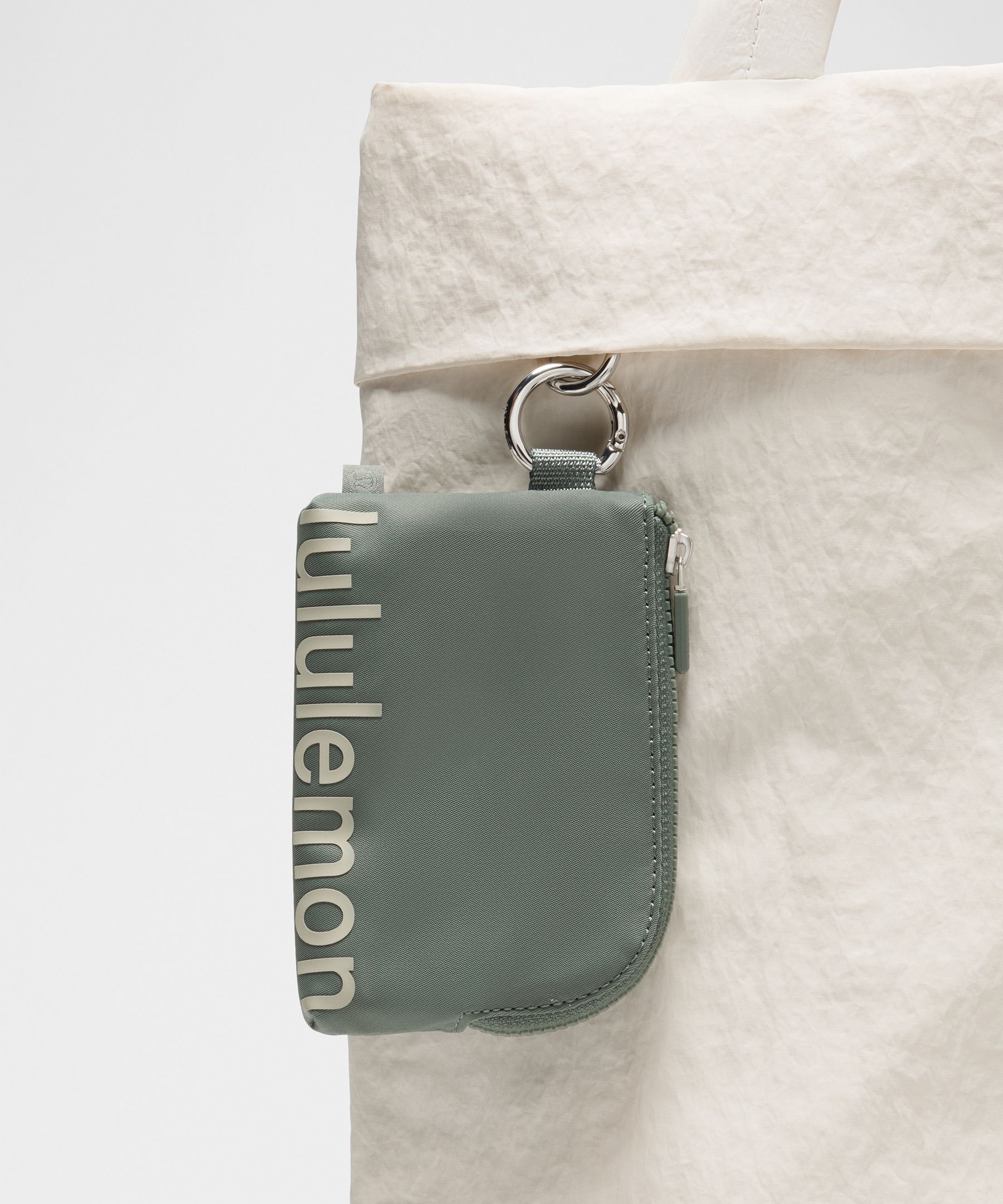 Clippable Card Pouch