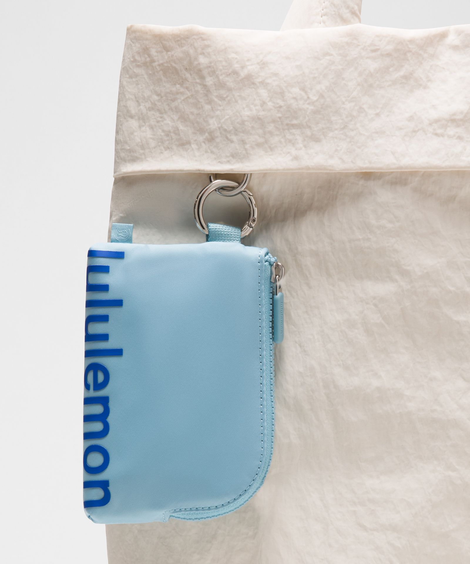 Сумки Lululemon Clippable Card Pouch — фото 2