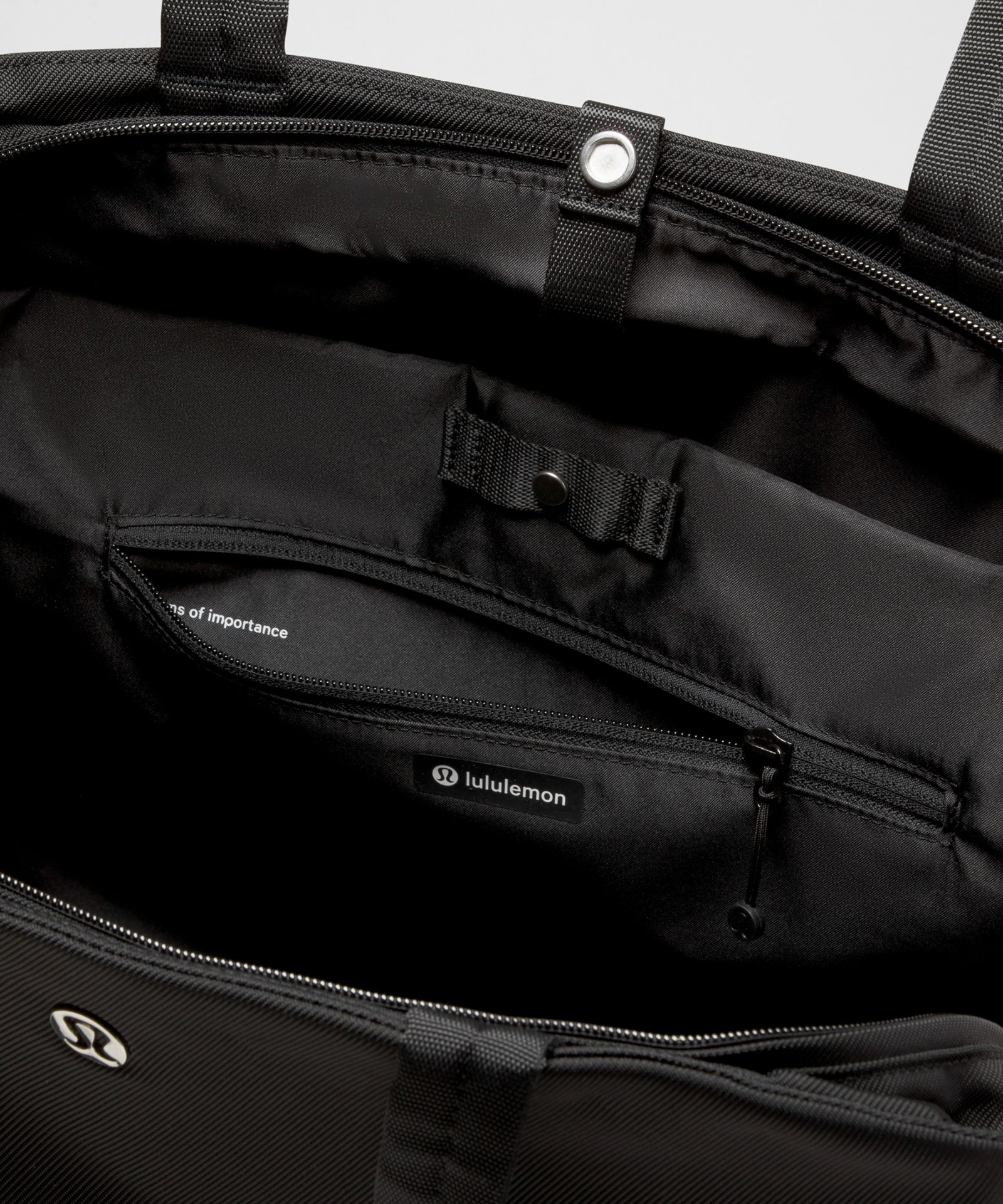 Сумка Lululemon City Essentials объёмом 25 л — фото 4