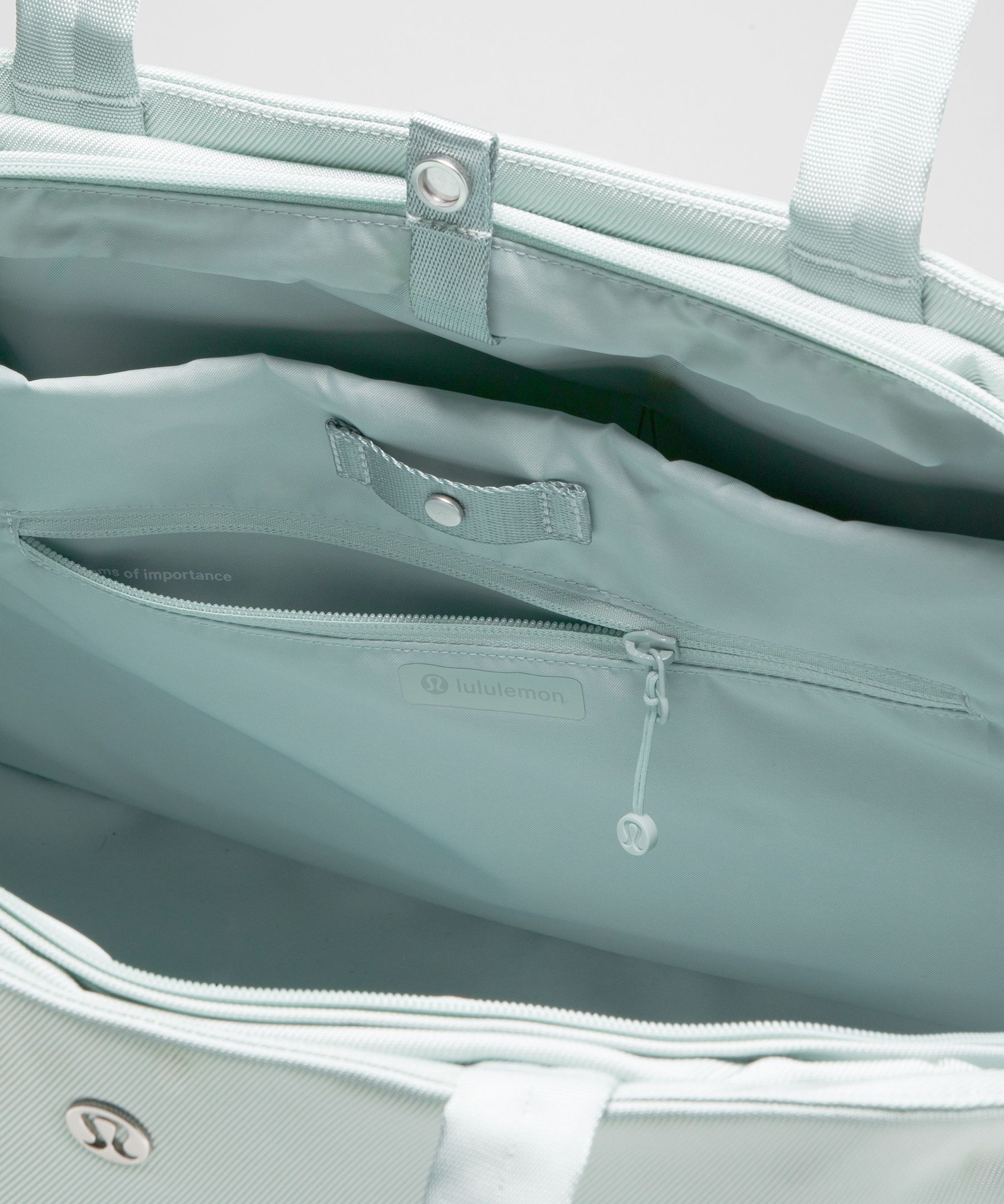 City Essentials Bag 25L | Women's Bags,Purses,Wallets | lululemon