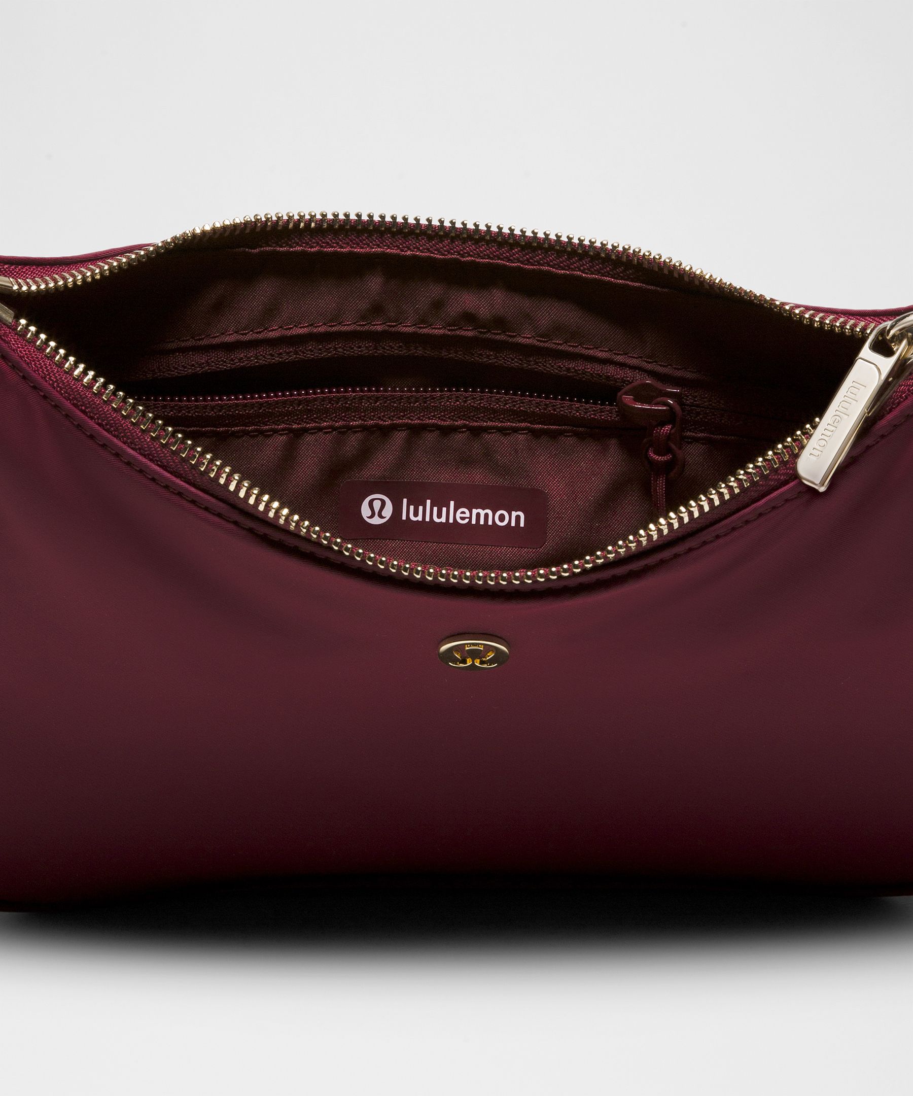 LULULEMON ADJUSTABLE MINI SHOULDER BAG 3L