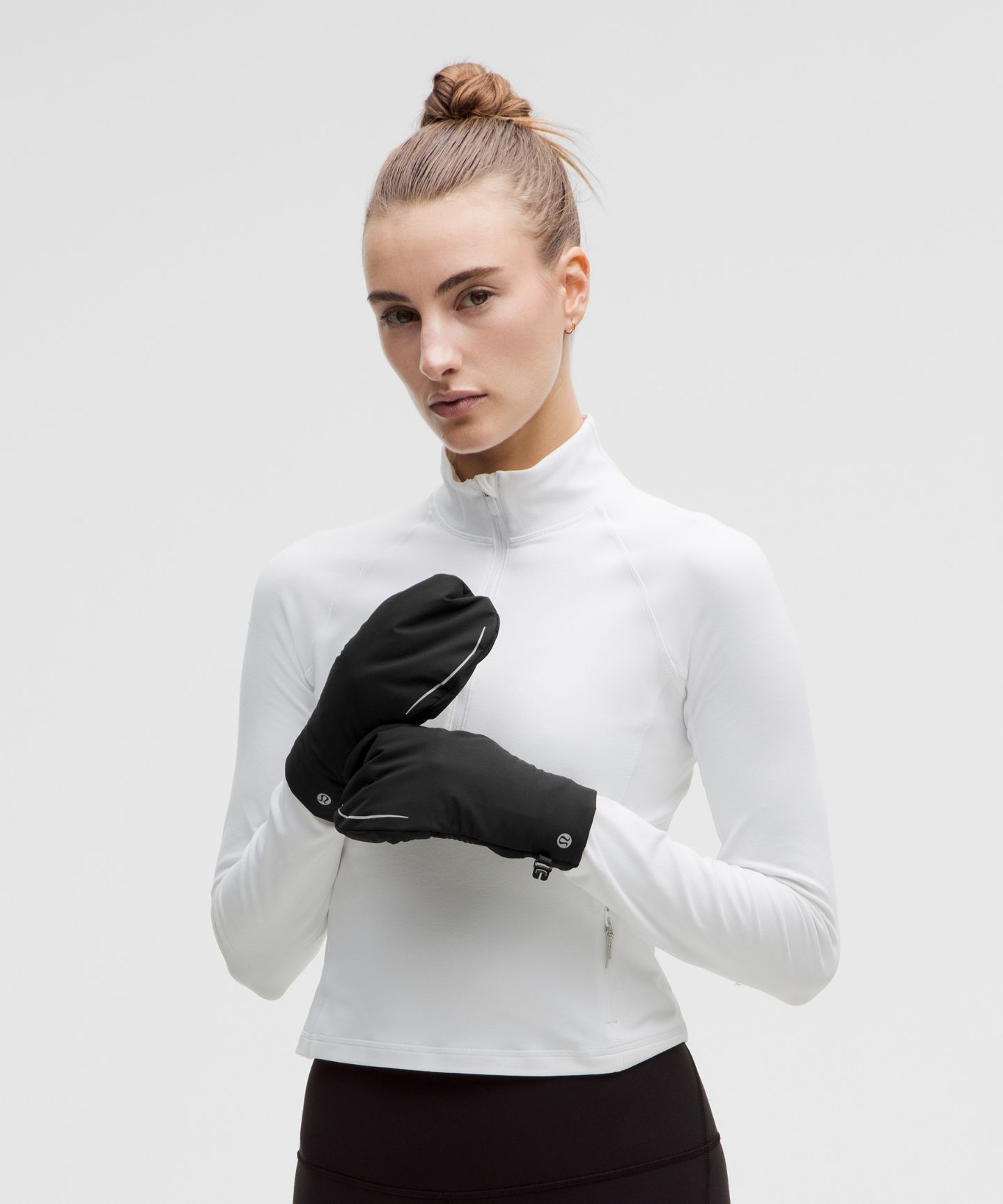 Женские перчатки Lululemon Fast and Free Insulated Running Gloves, цвет: Чёрный — фото 2