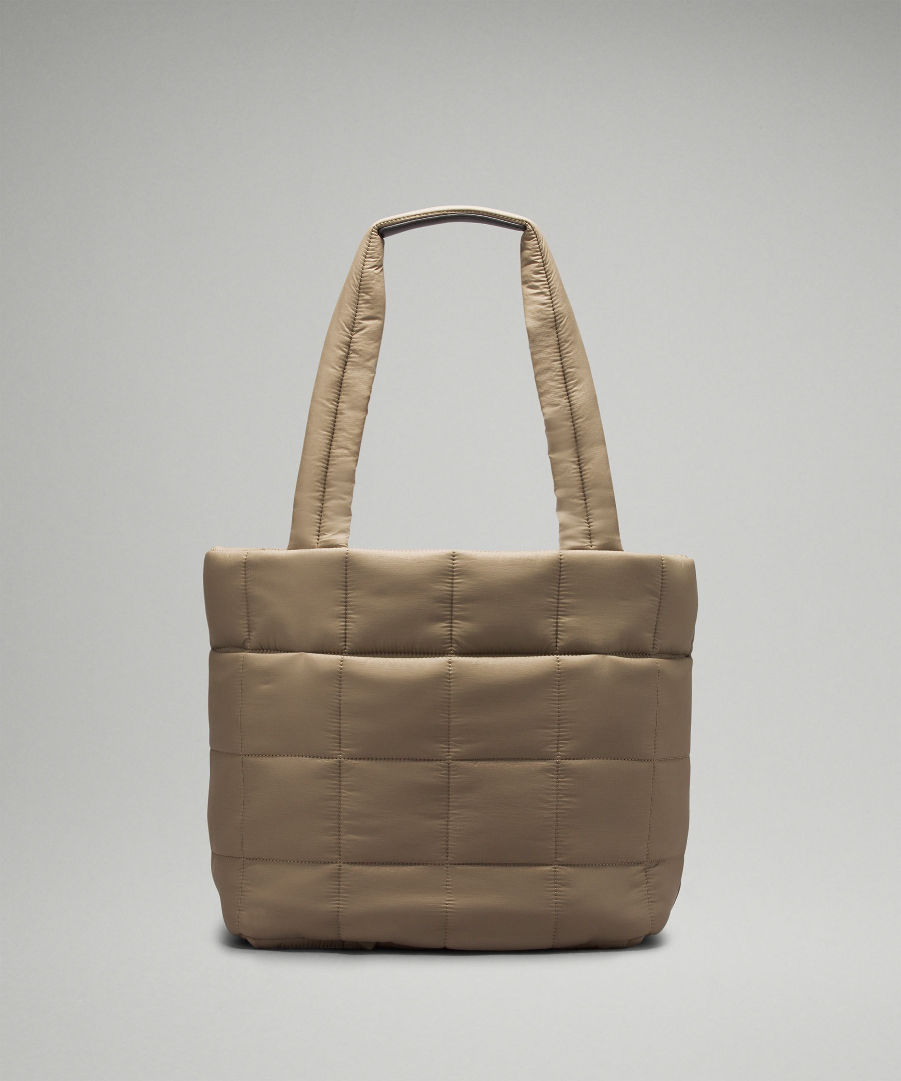 【ルルレモン】キルトグリッド トートバッグ Quilted Tote 12L Quilted Grid Tote Bag 12L | Women's Bags,Purses,Wallets