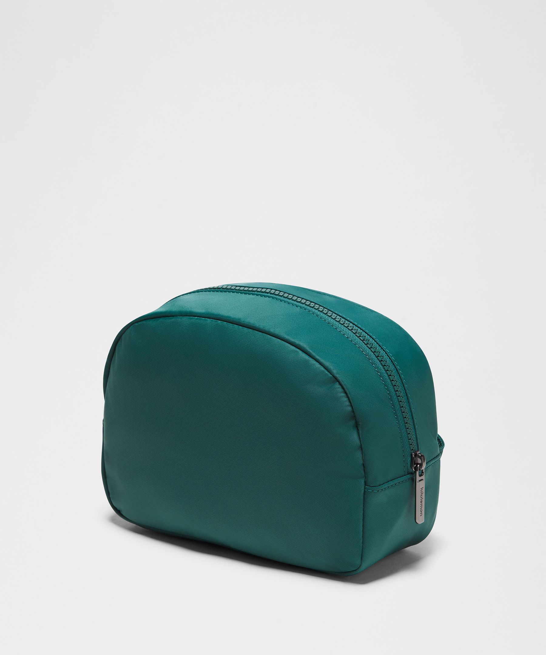 City Essentials Pouch 4L