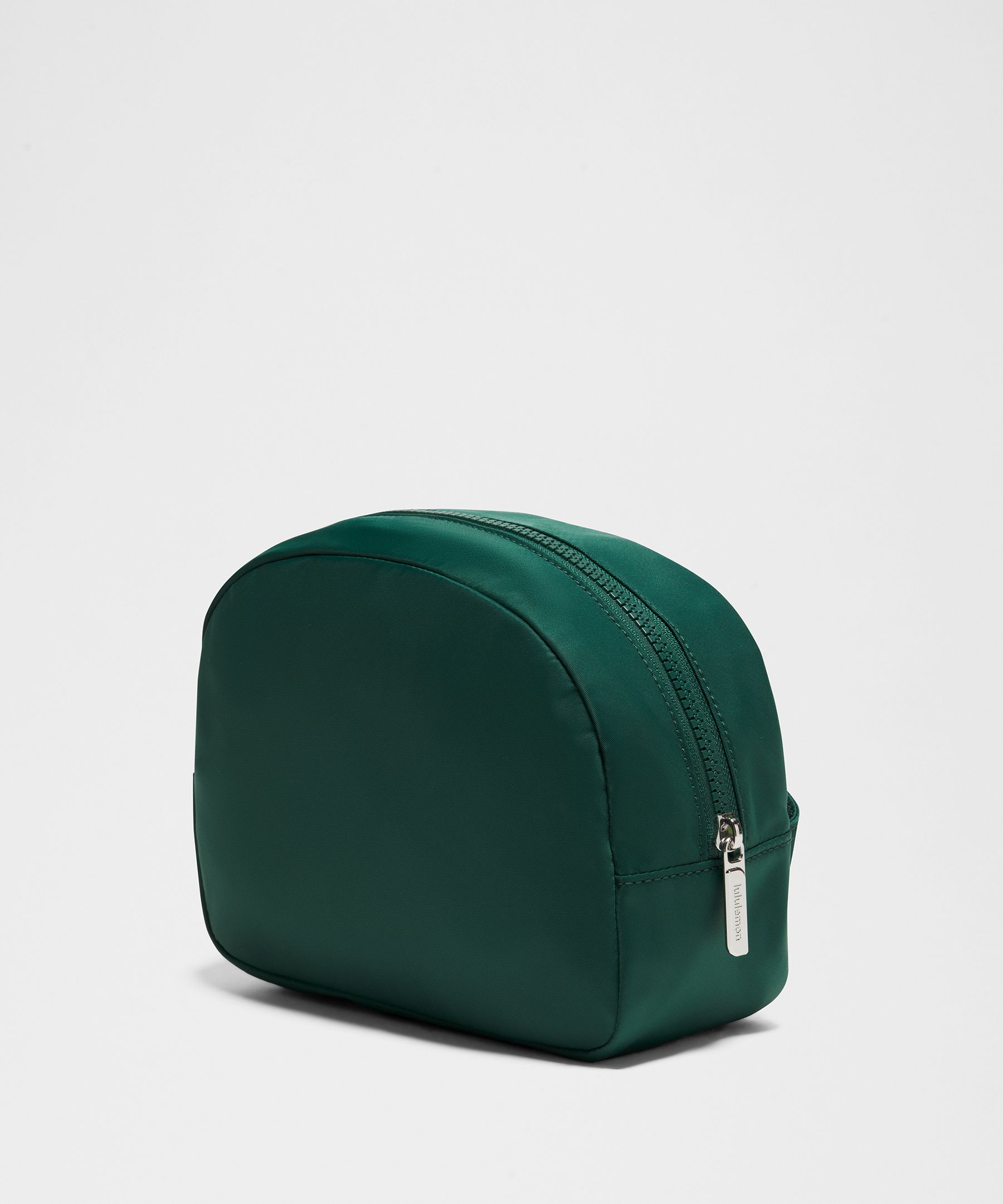 City Essentials Pouch 4L