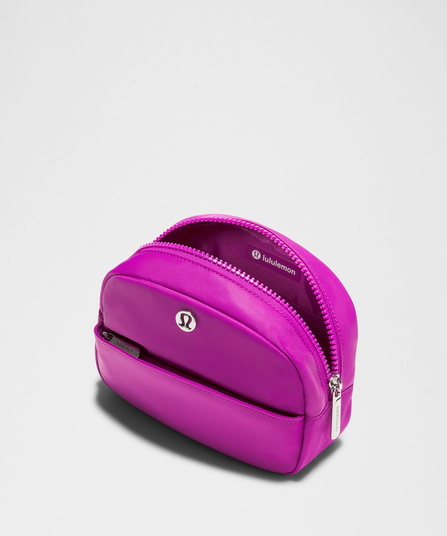 City Essentials Pouch