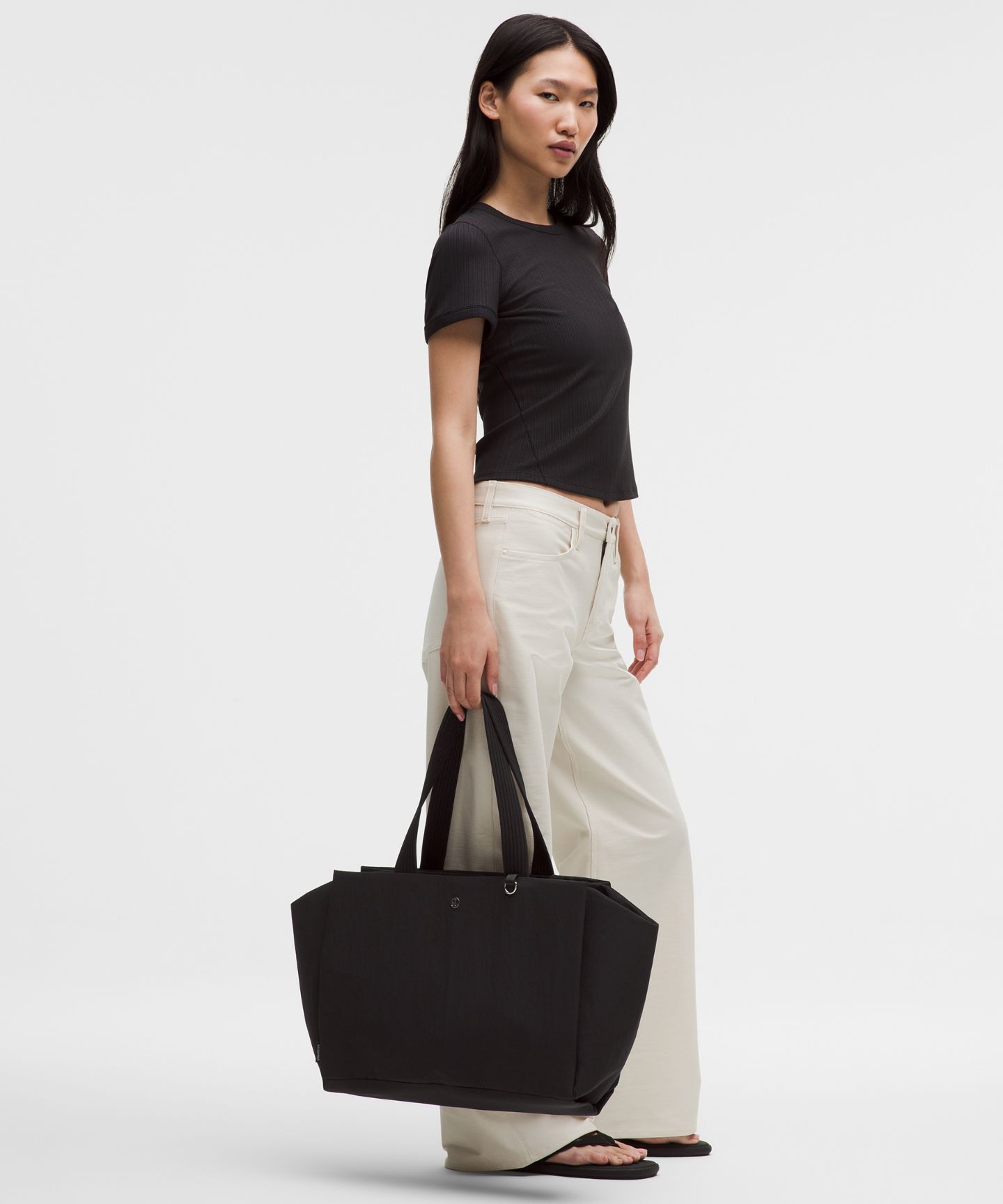 Сумка-шопер Lululemon Triple Compartment объёмом 18 л, цвет: Чёрный — фото 2