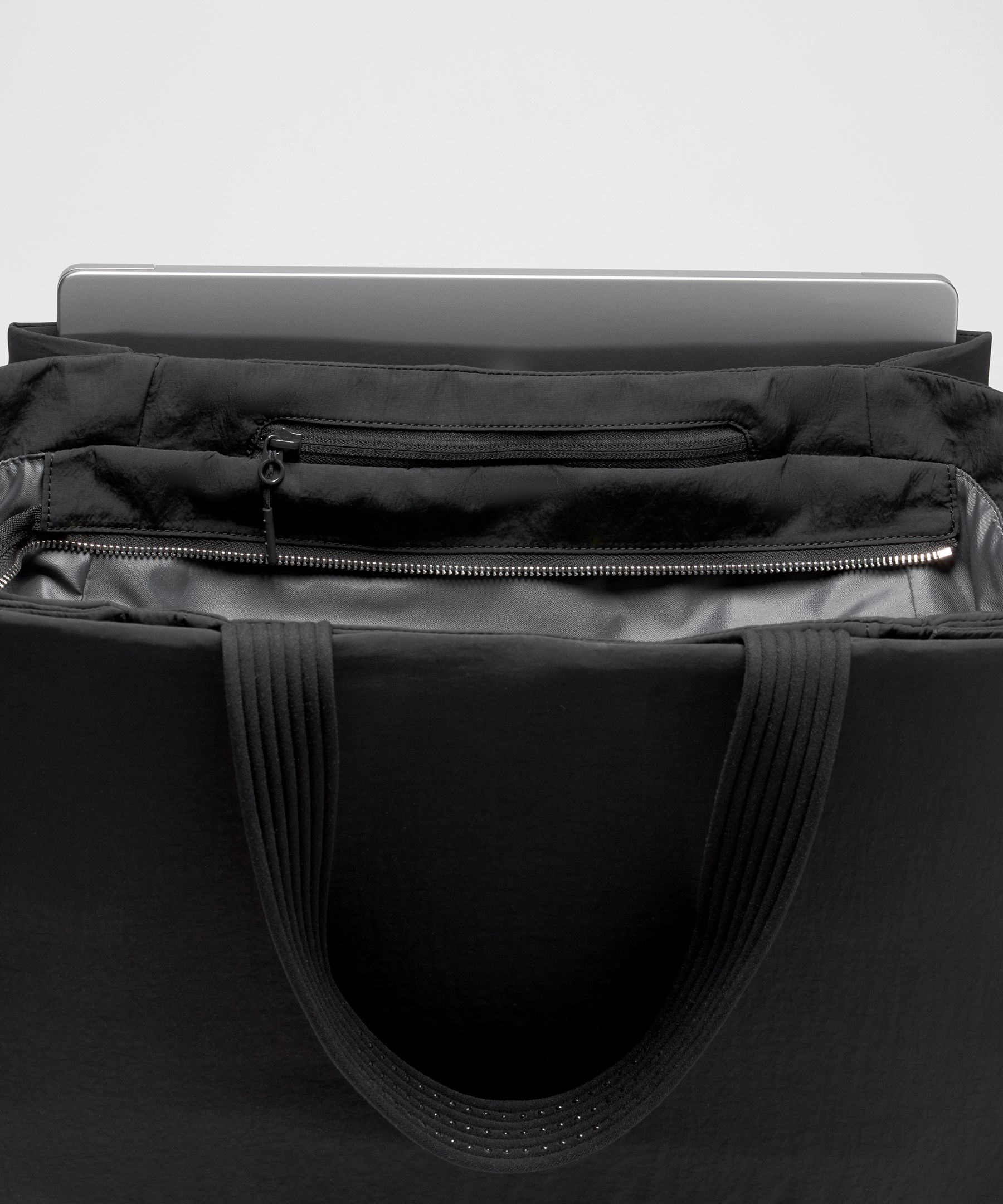 Triple Compartment Tote Bag 18L