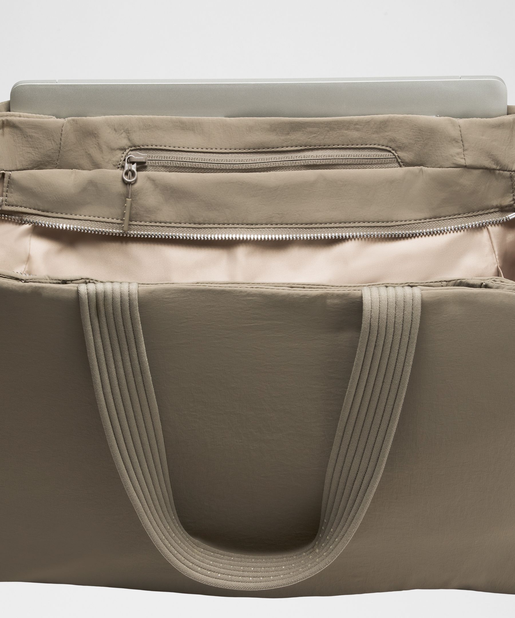 Triple Compartment Tote Bag 18L