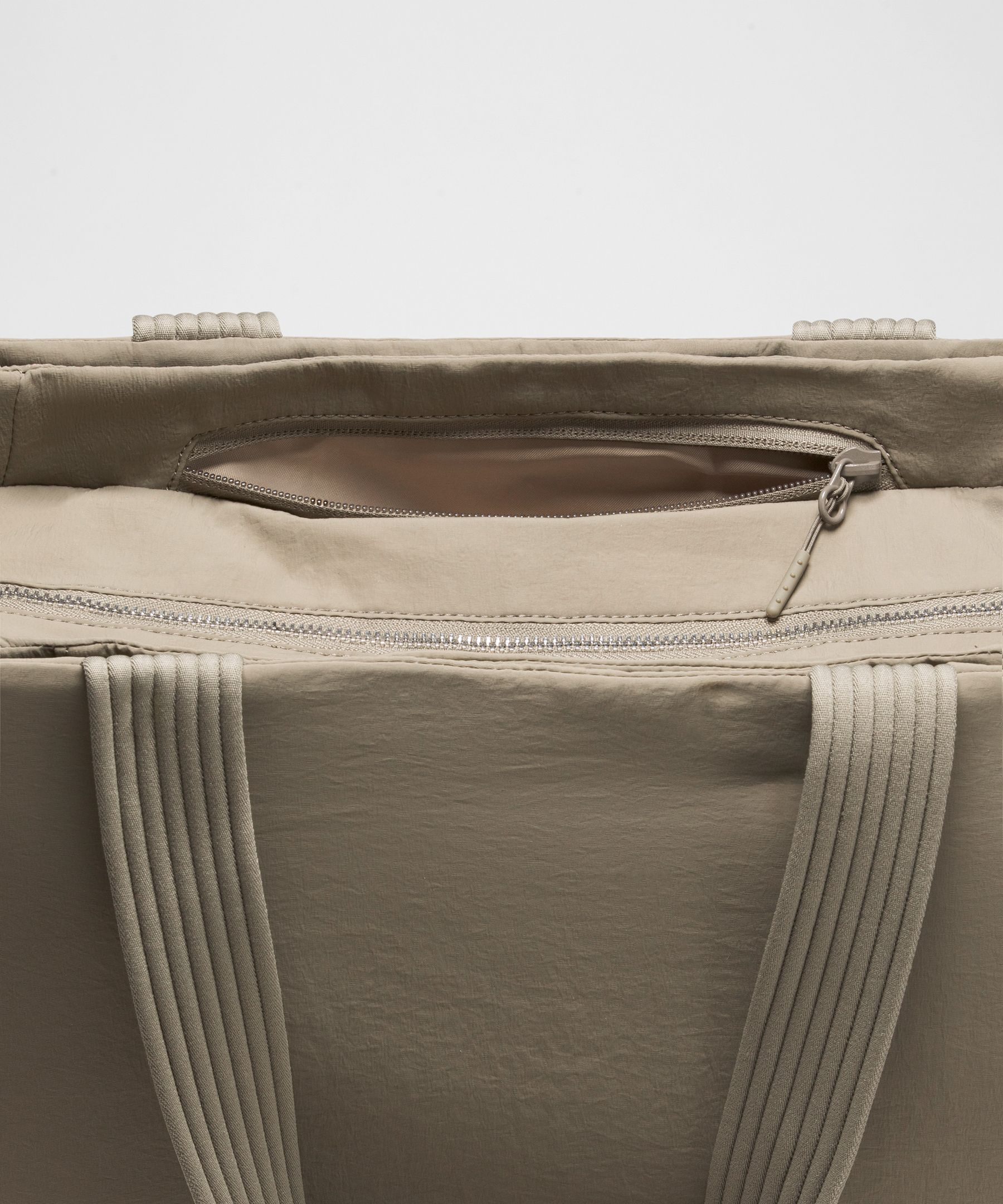 Triple Compartment Tote Bag 18L