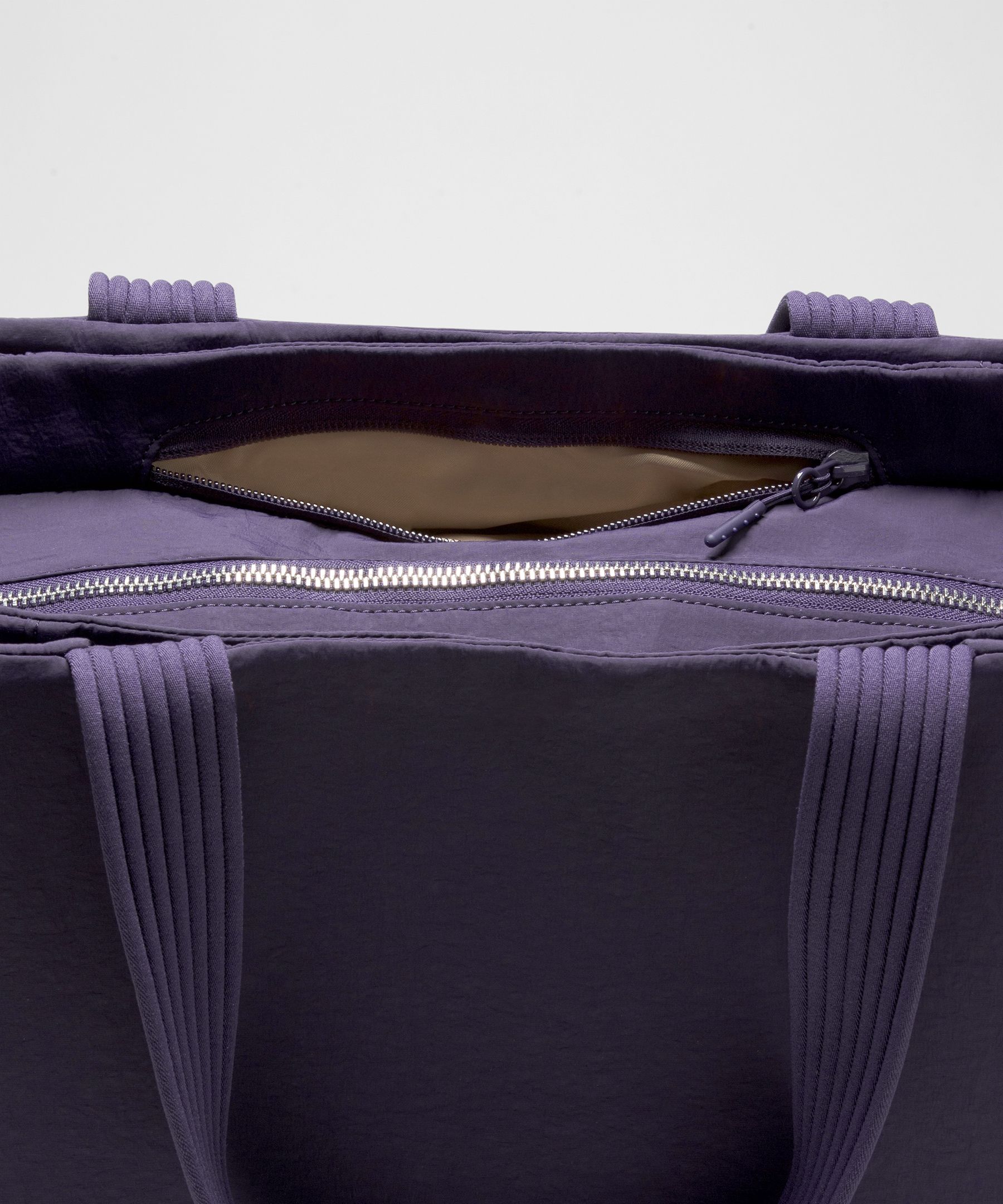 Triple Compartment Tote Bag 18L