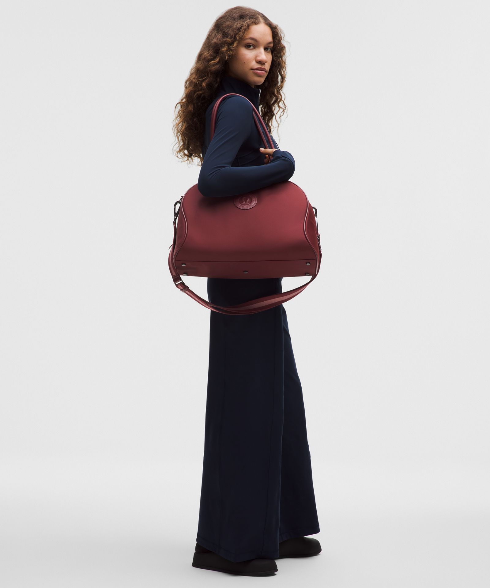 Сумка-дафл Lululemon Bowler объёмом 17 л — фото 6