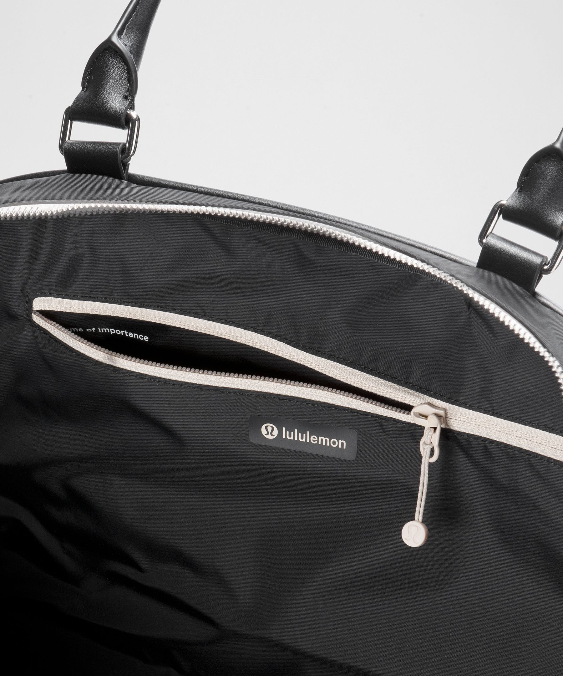 Lululemon Bowler Duffle Bag 17l