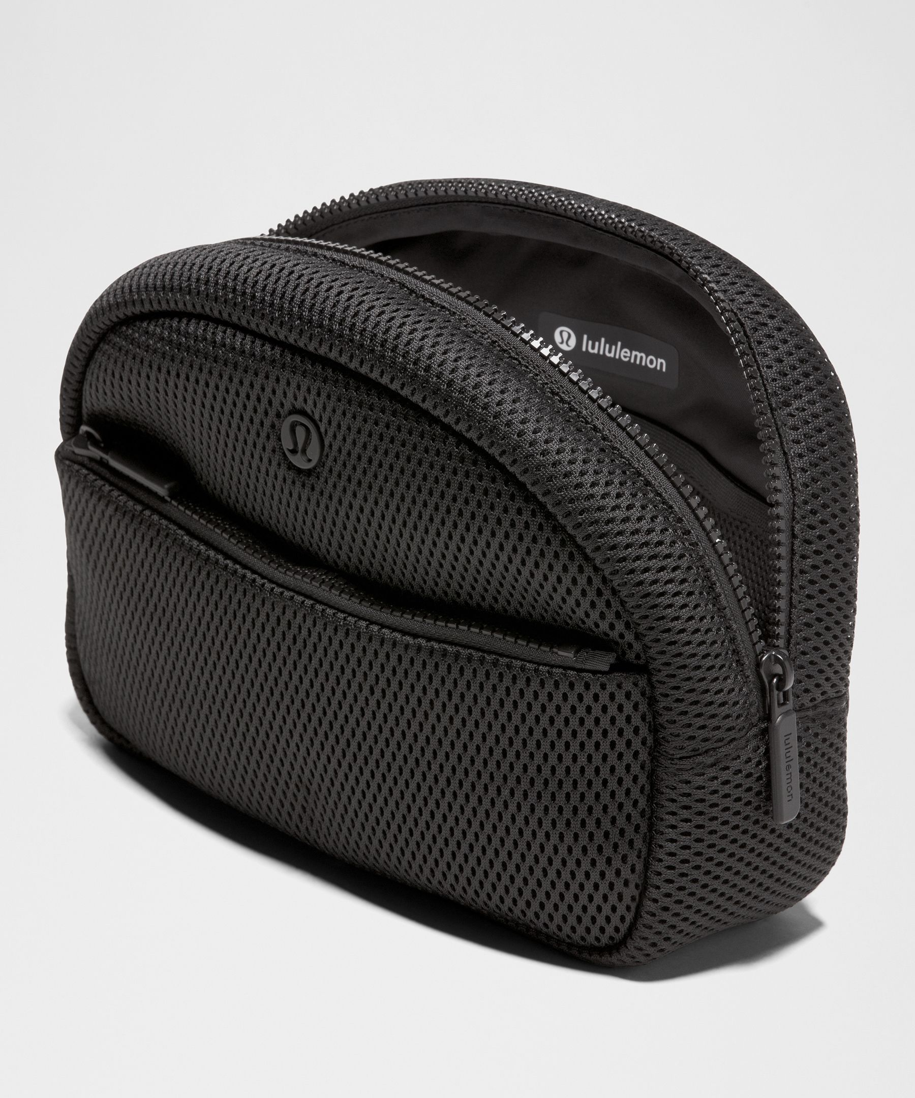Lululemon City Essentials Pouch 4l Knit Mesh