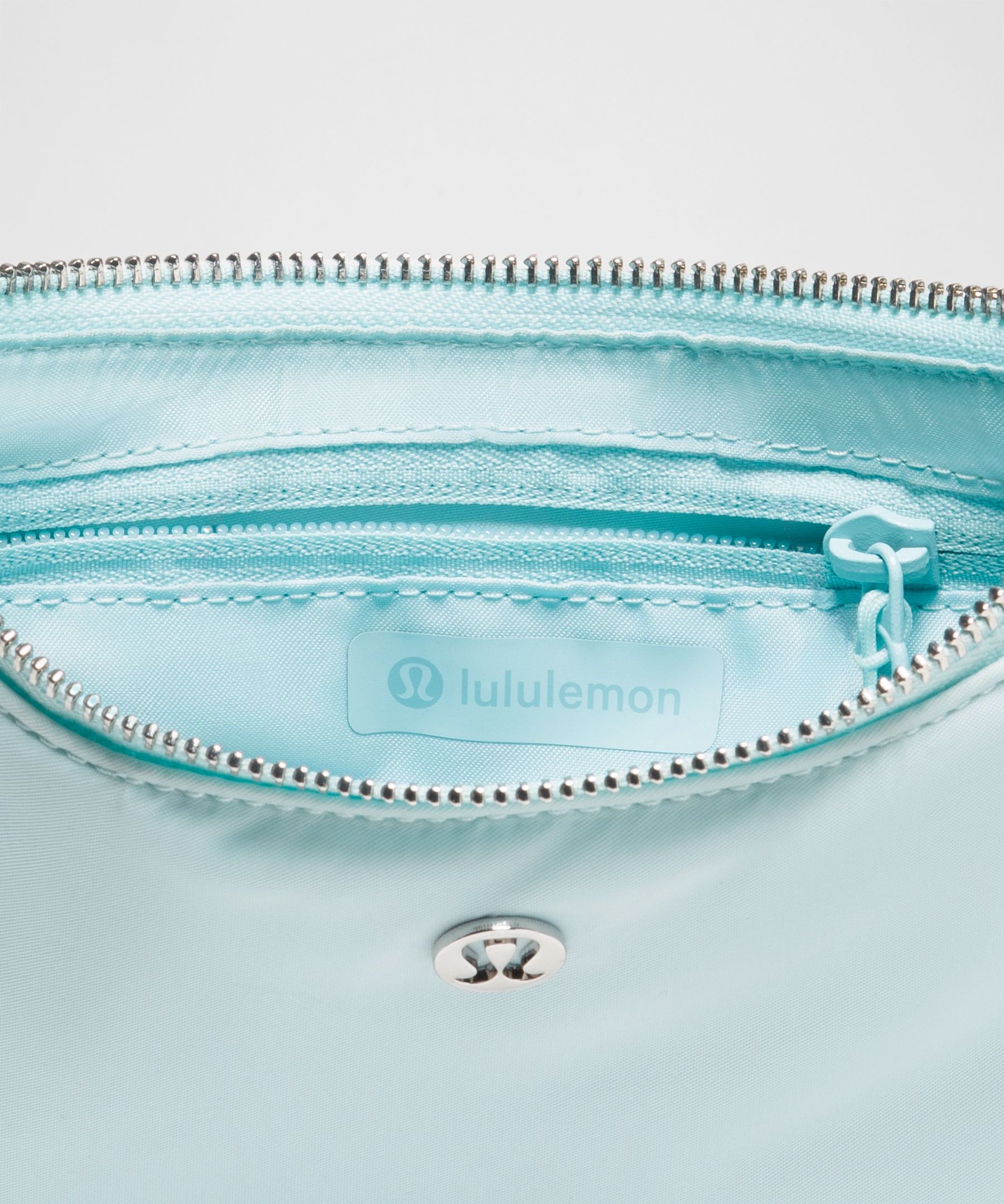 City Essentials Mini Shoulder Bag 1L