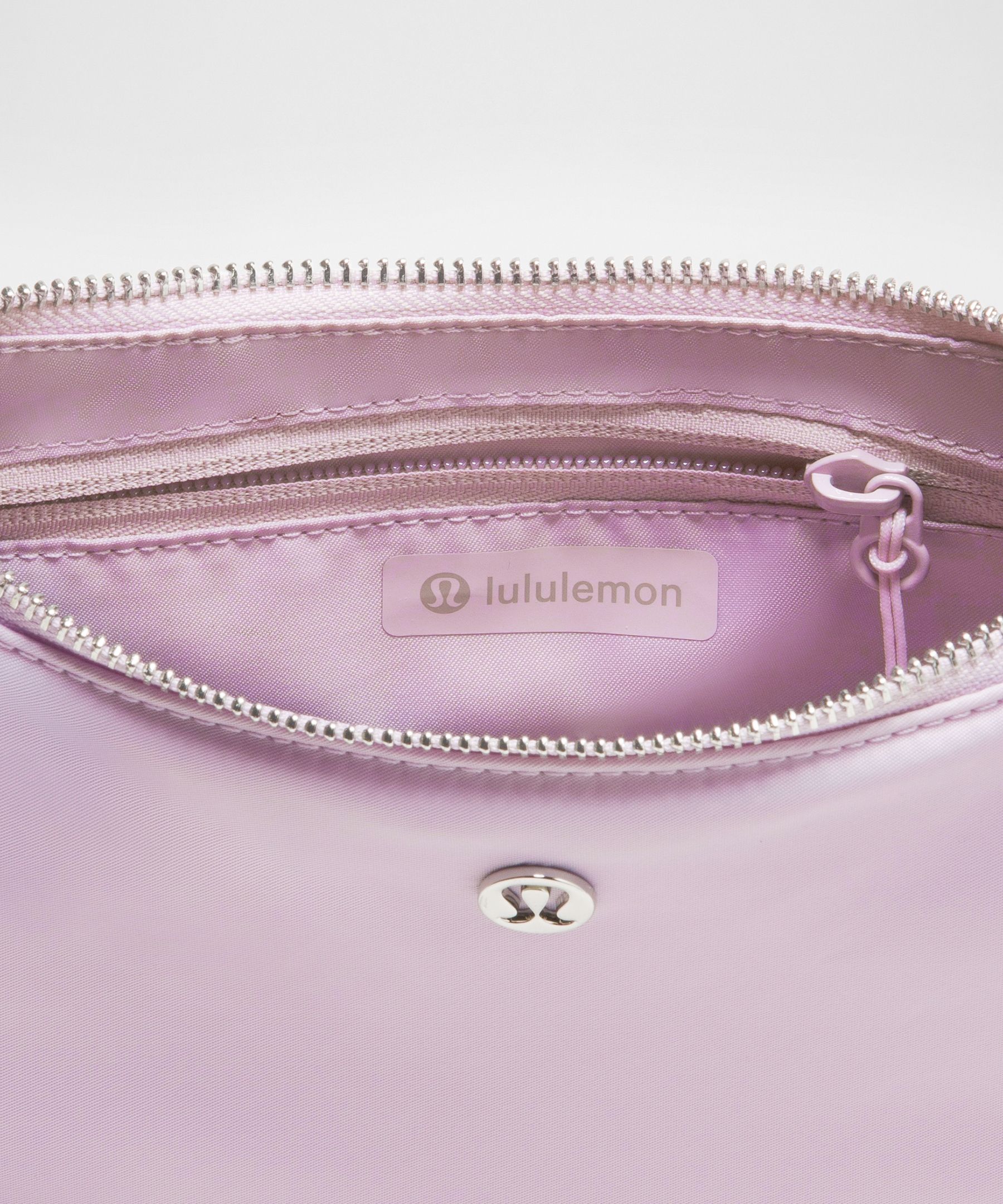 City Essentials Mini Shoulder Bag 1L