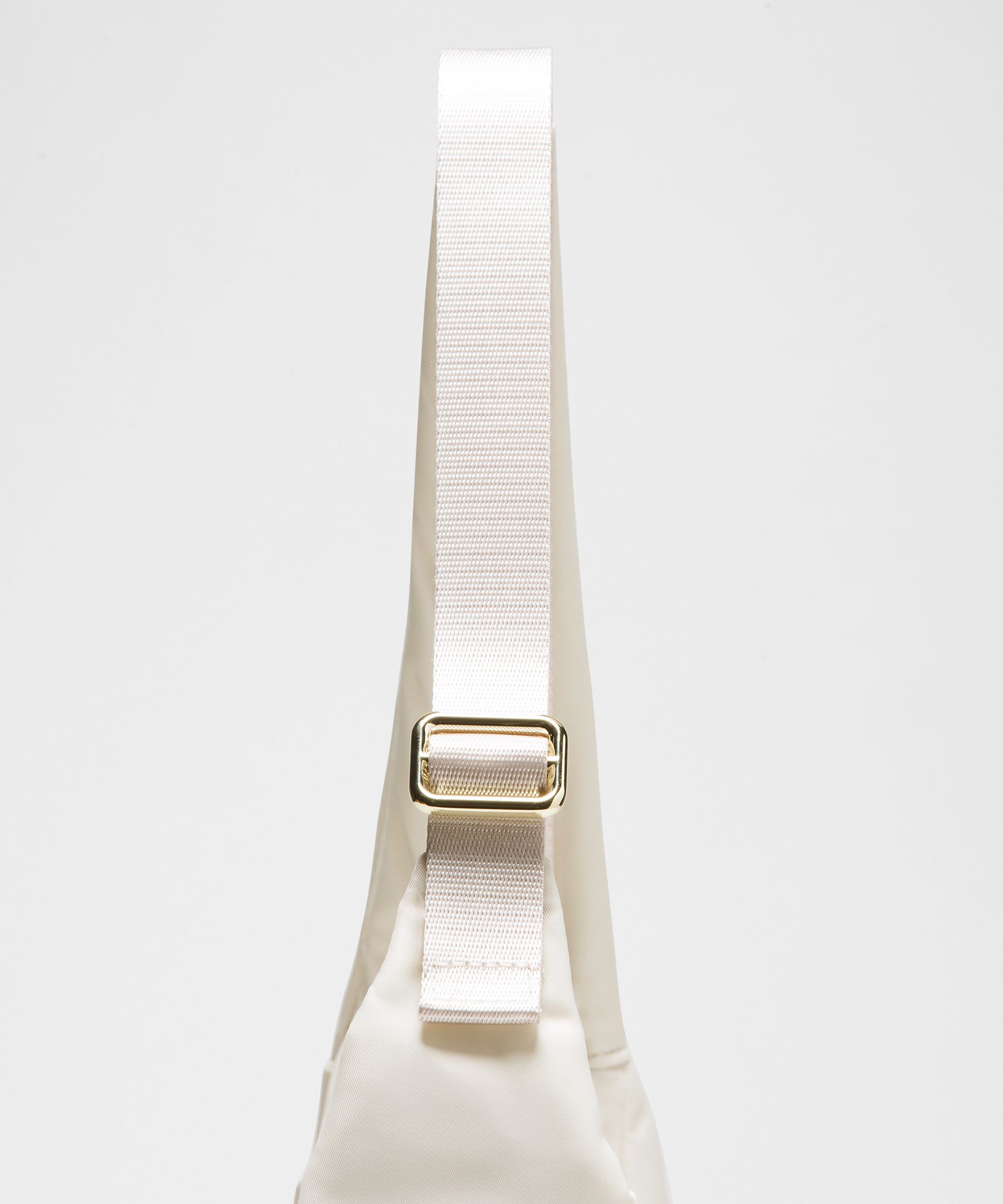 Lululemon - City Essentials Shoulder Bag 4l - White/light Ivory/gold