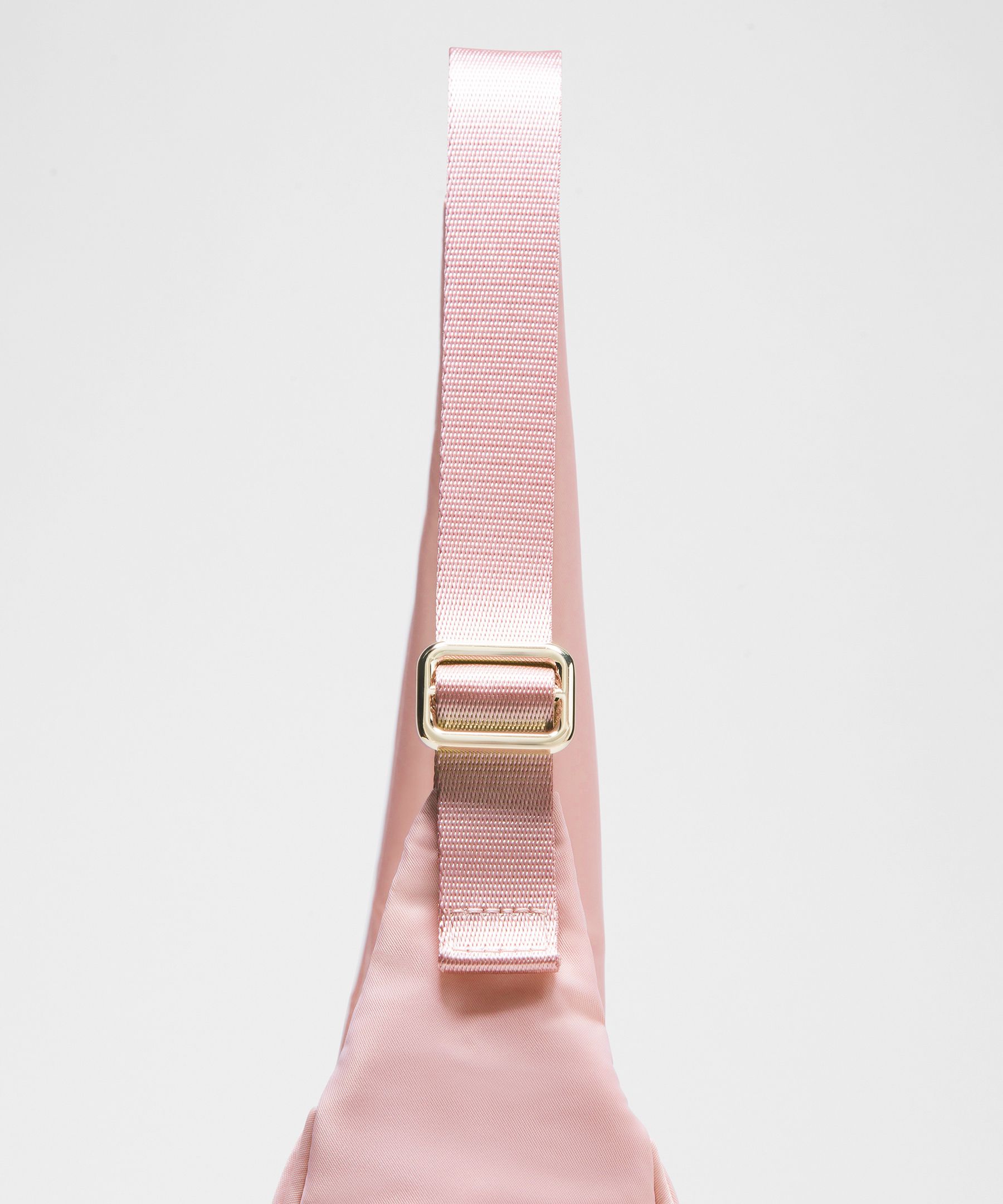 Lululemon - City Essentials Shoulder Bag 4l - Pink Haze/gold