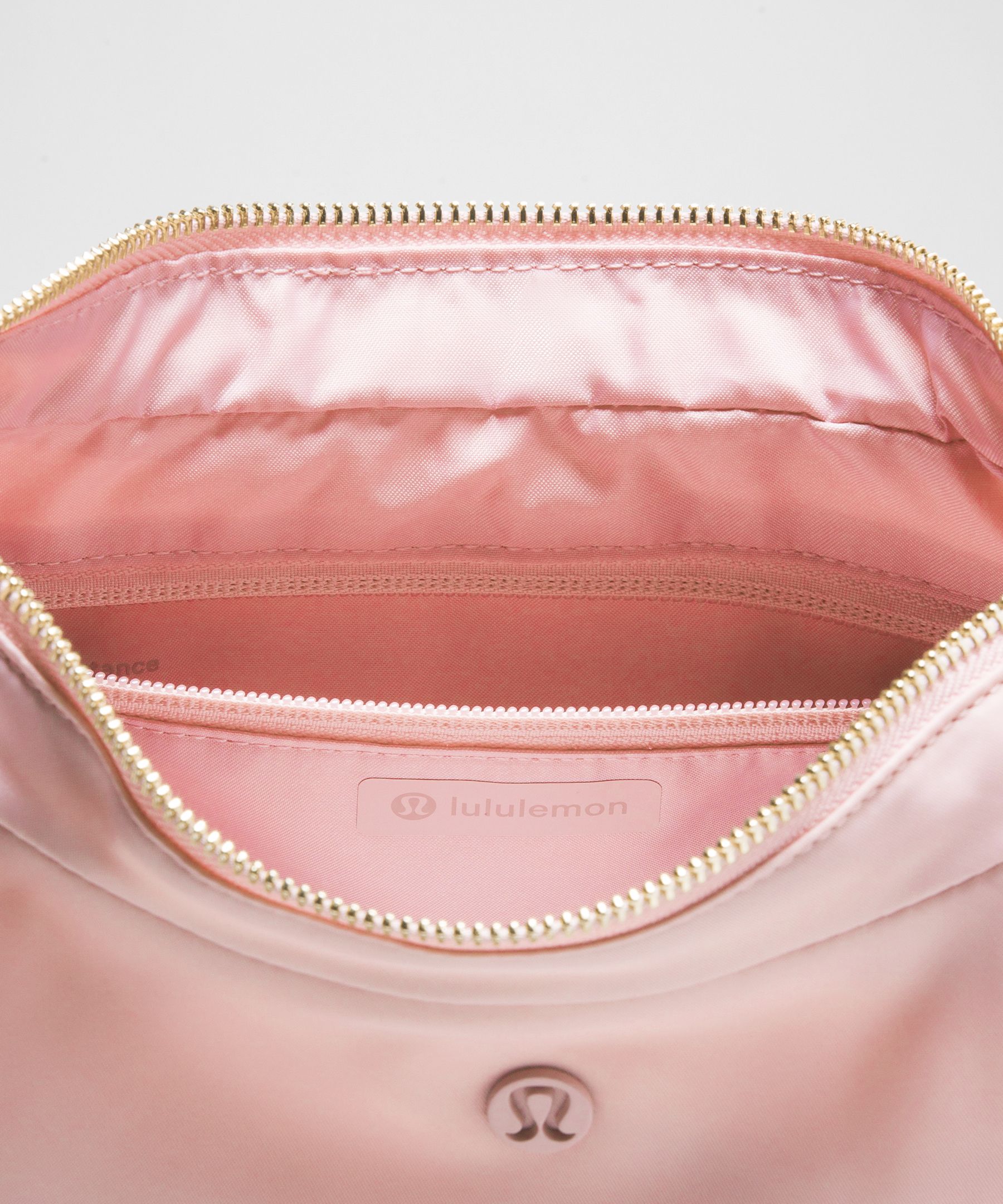 Lululemon - City Essentials Shoulder Bag 4l - Pink Haze/gold