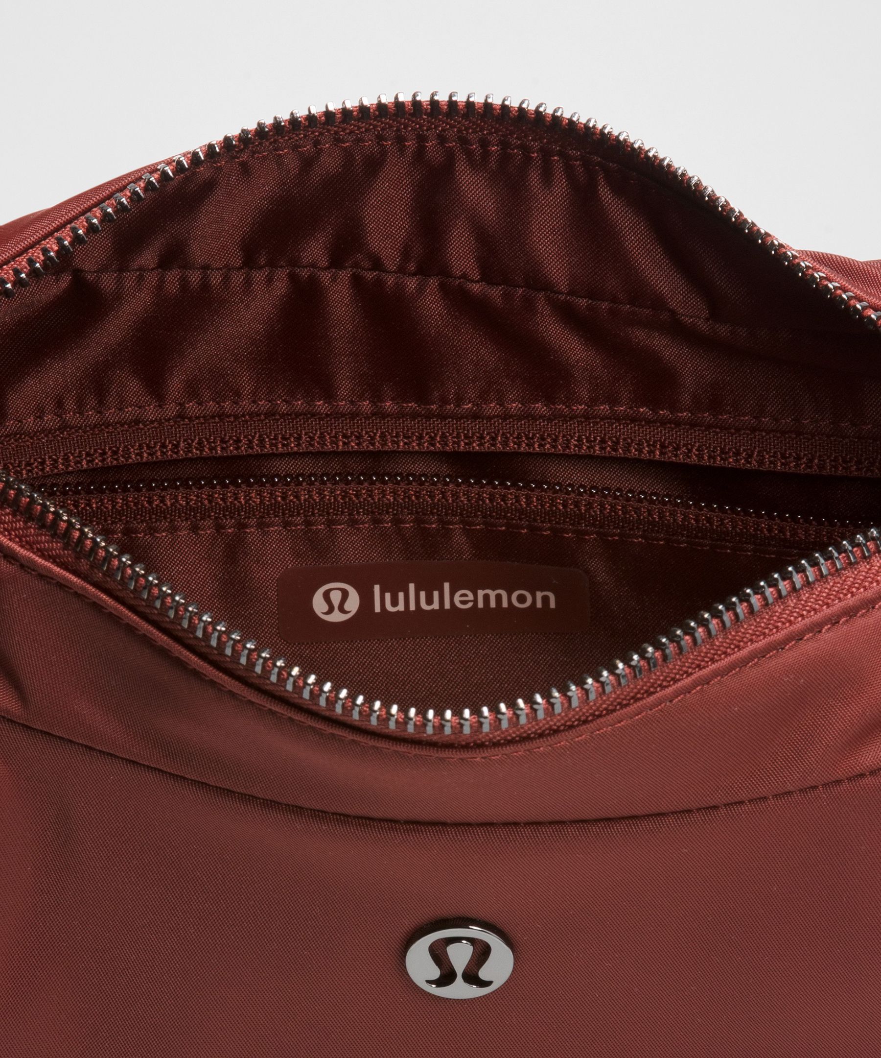 Lululemon City Essentials Shoulder Bag 4l