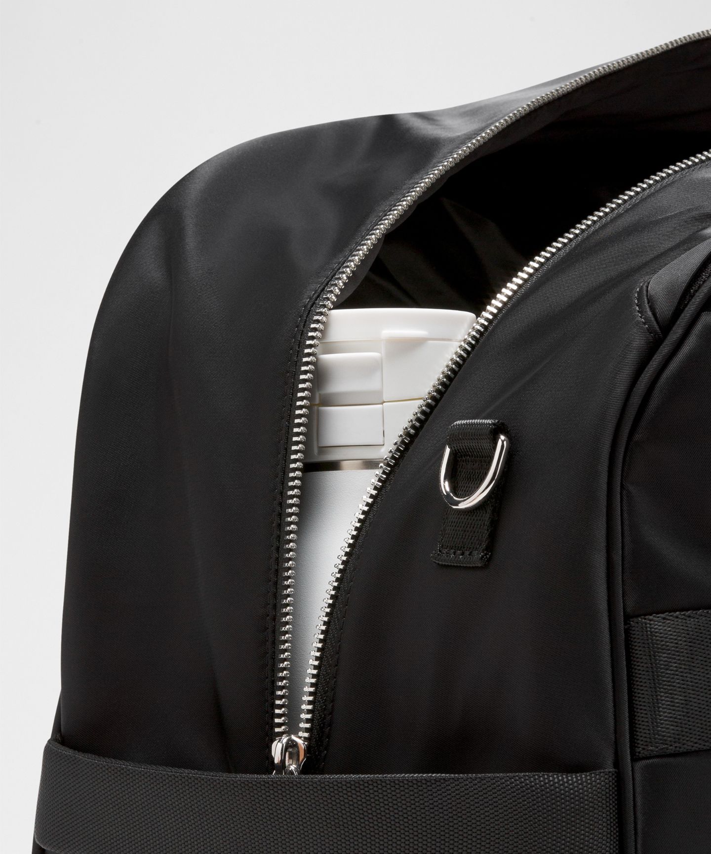 Сумка-дафл Lululemon City Essentials объёмом 28 л, цвет: Чёрный — фото 5