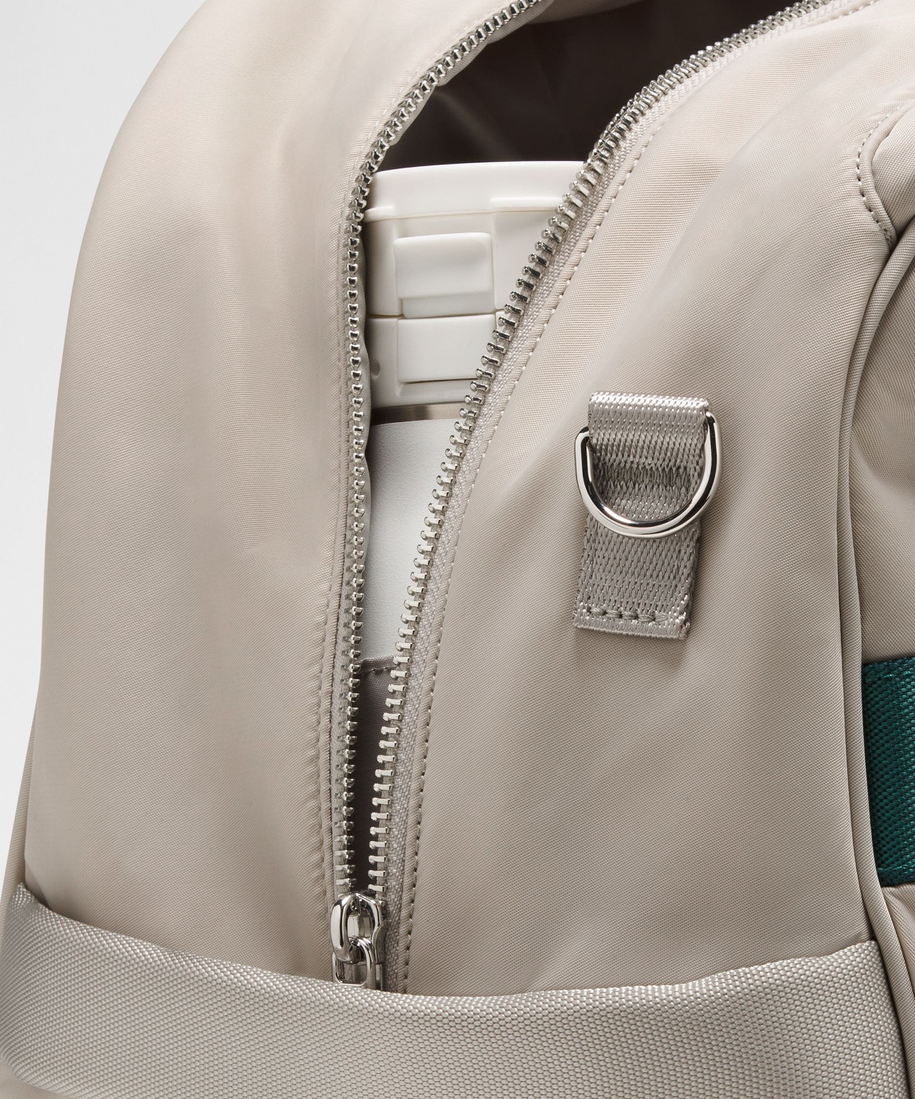 City Essentials Duffle Bag 28L