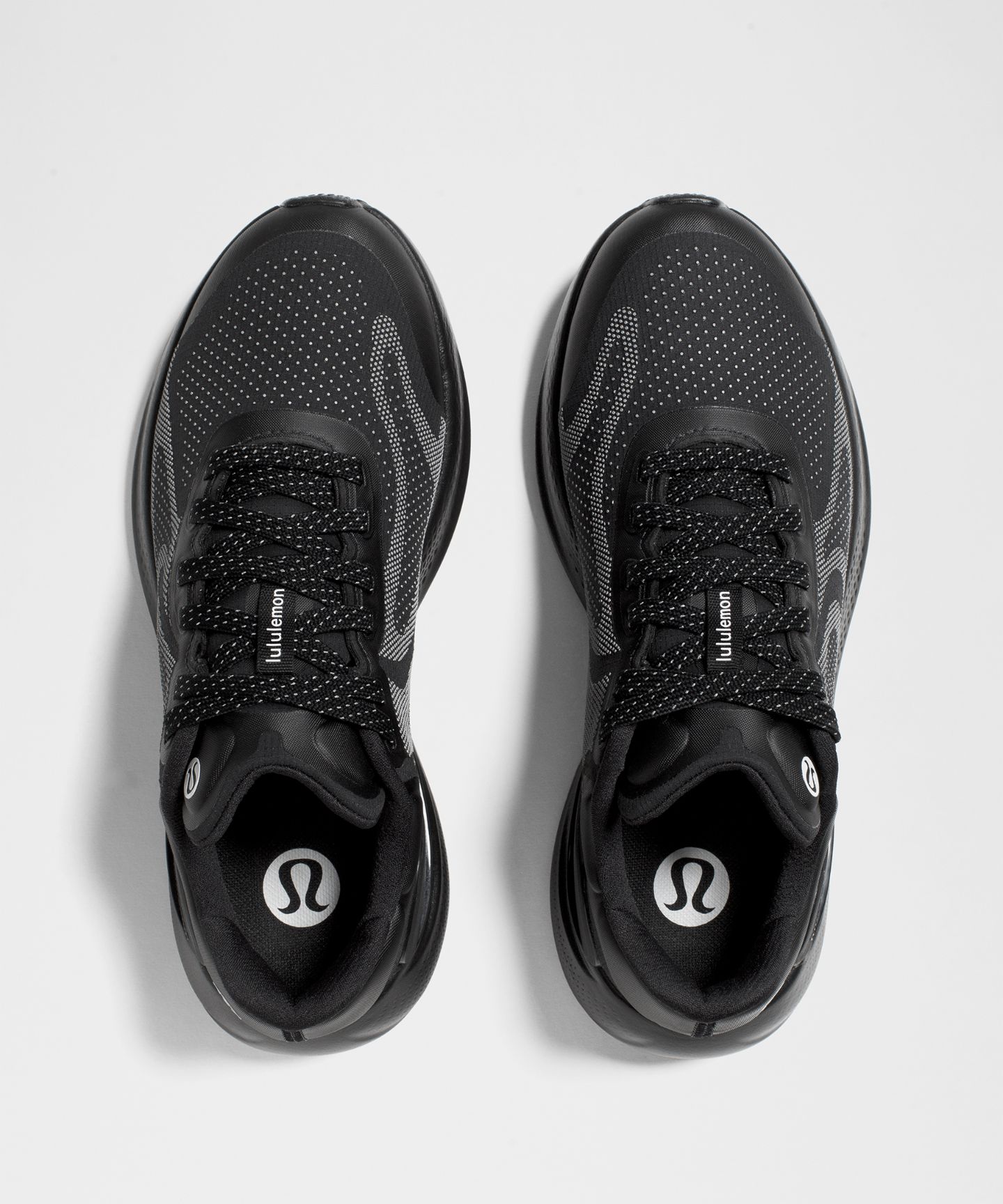 Обувь Lululemon Women's Beyondfeel Waterproof Running Shoe, цвет: Чёрный / Белый — фото 5