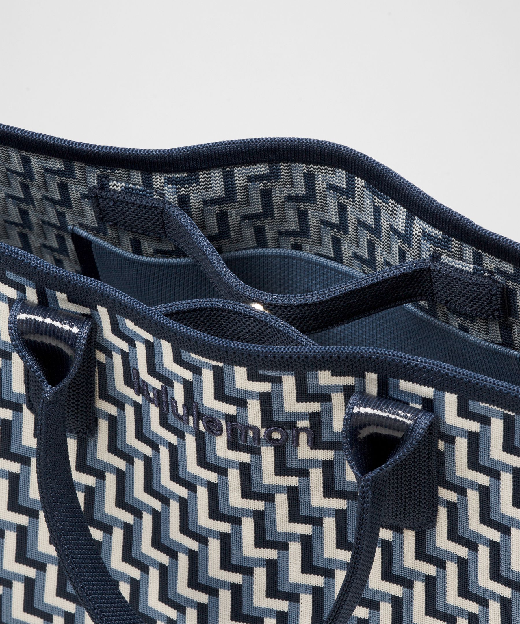 Lululemon - Classic Knit Small Tote Bag 8l - Blue,white/club Blue/washed Denim/light Ivory