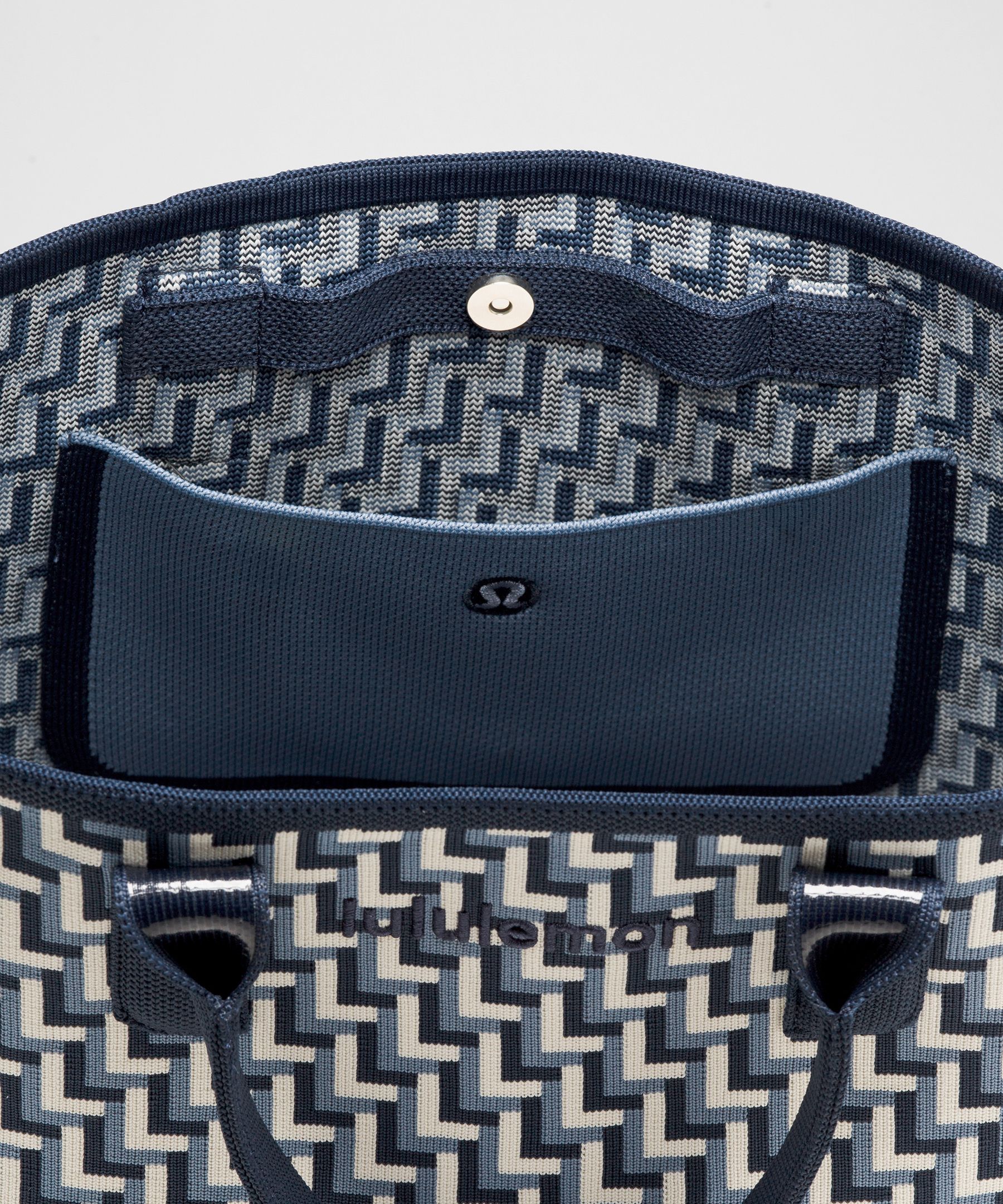 Lululemon - Classic Knit Small Tote Bag 8l - Blue,white/club Blue/washed Denim/light Ivory