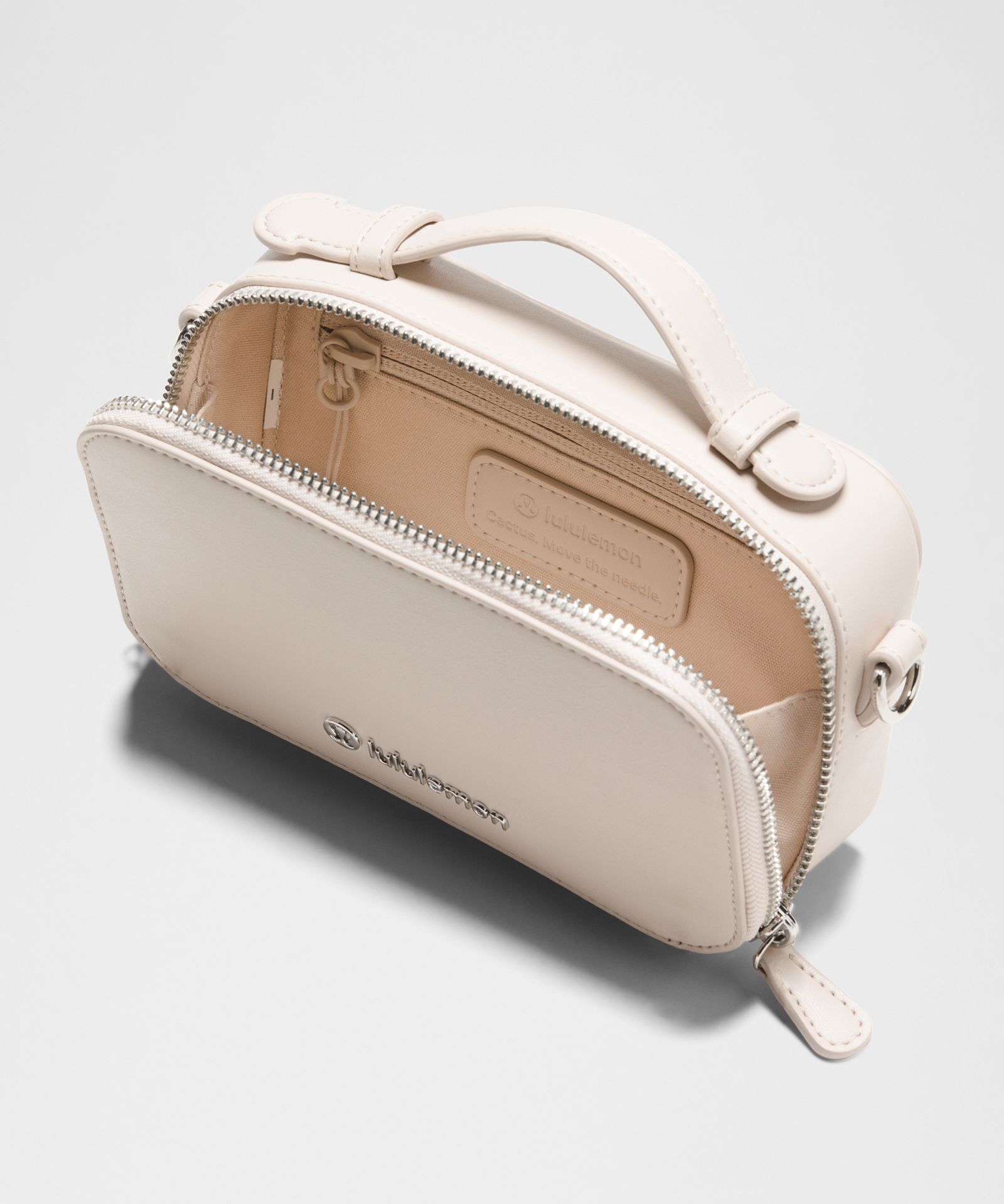 Сумки Lululemon Leather Alternative Camera Crossbody — фото 4