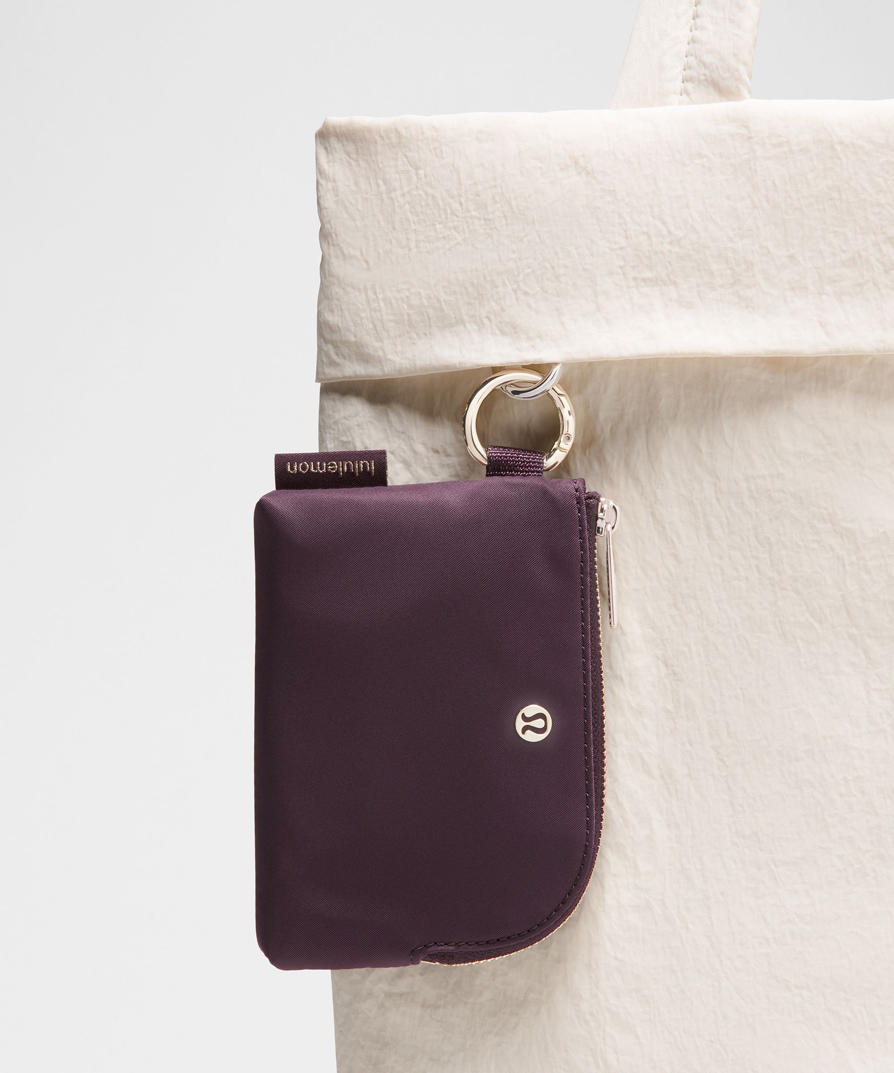Clippable Card Pouch