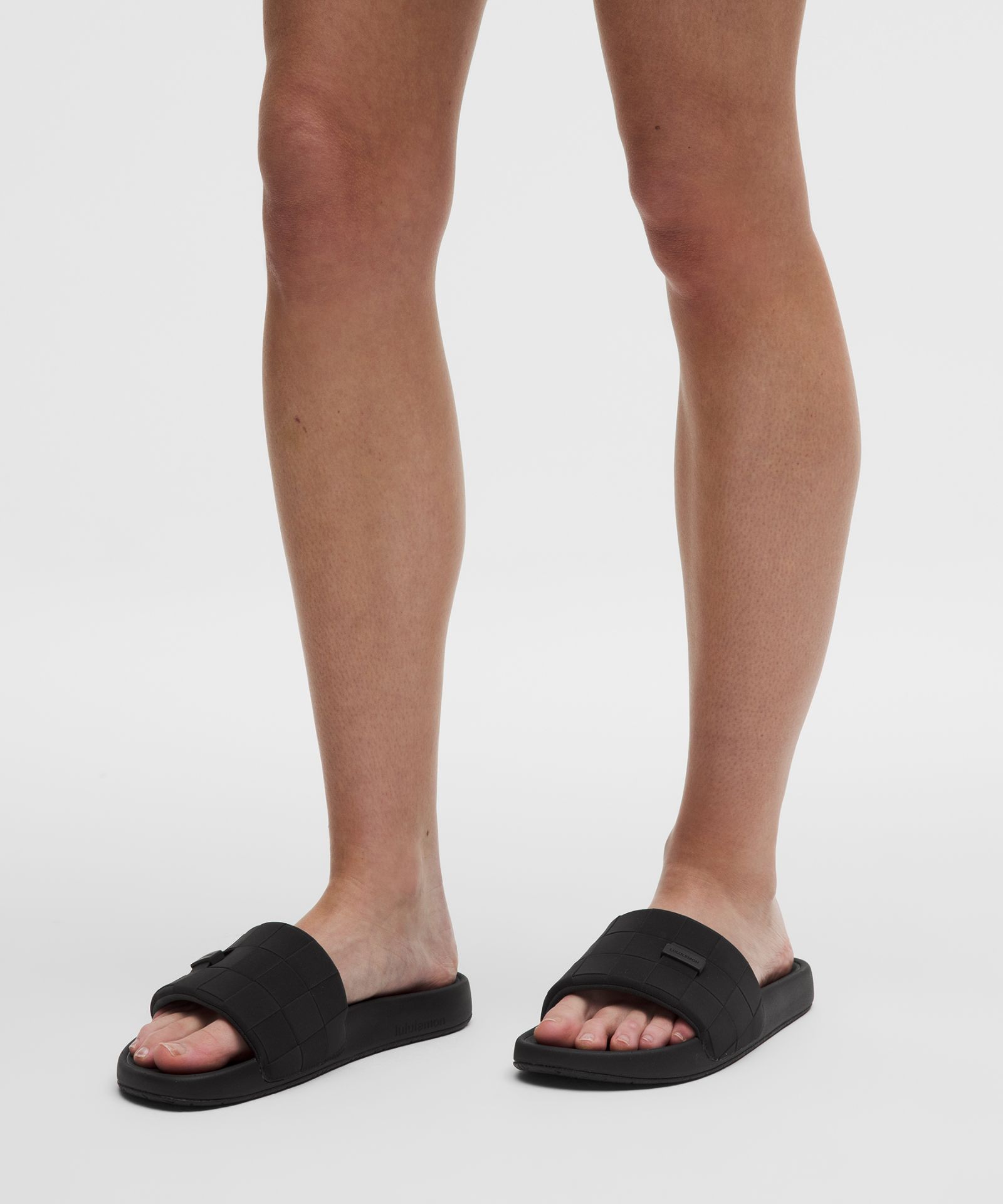 Женские сандалии Lululemon Women's Restfeel Woven Slide — фото 2