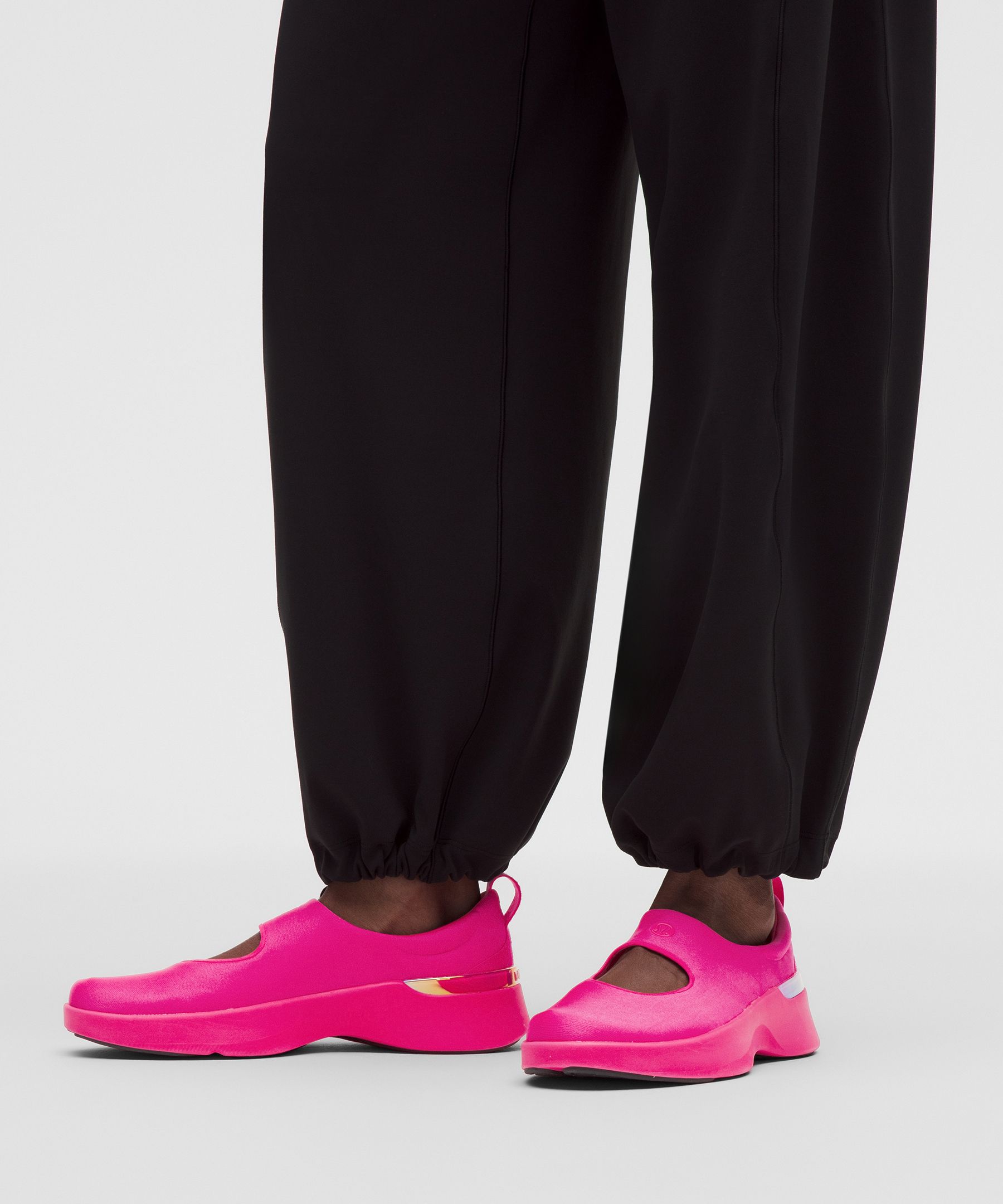 Women's Mary Train Sneaker