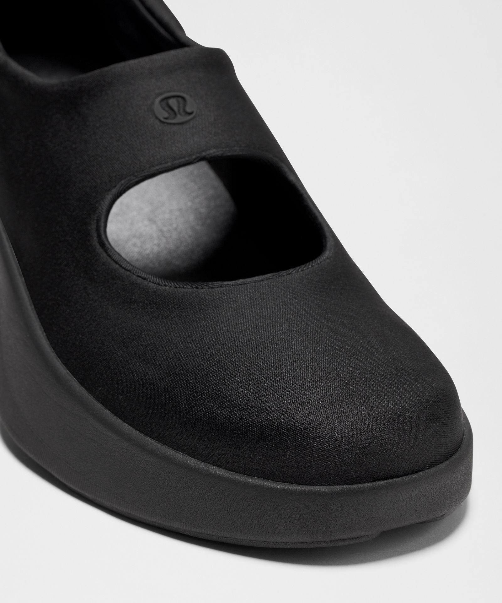 Женские кроссовки Lululemon Women's Mary Train Sneaker — фото 8