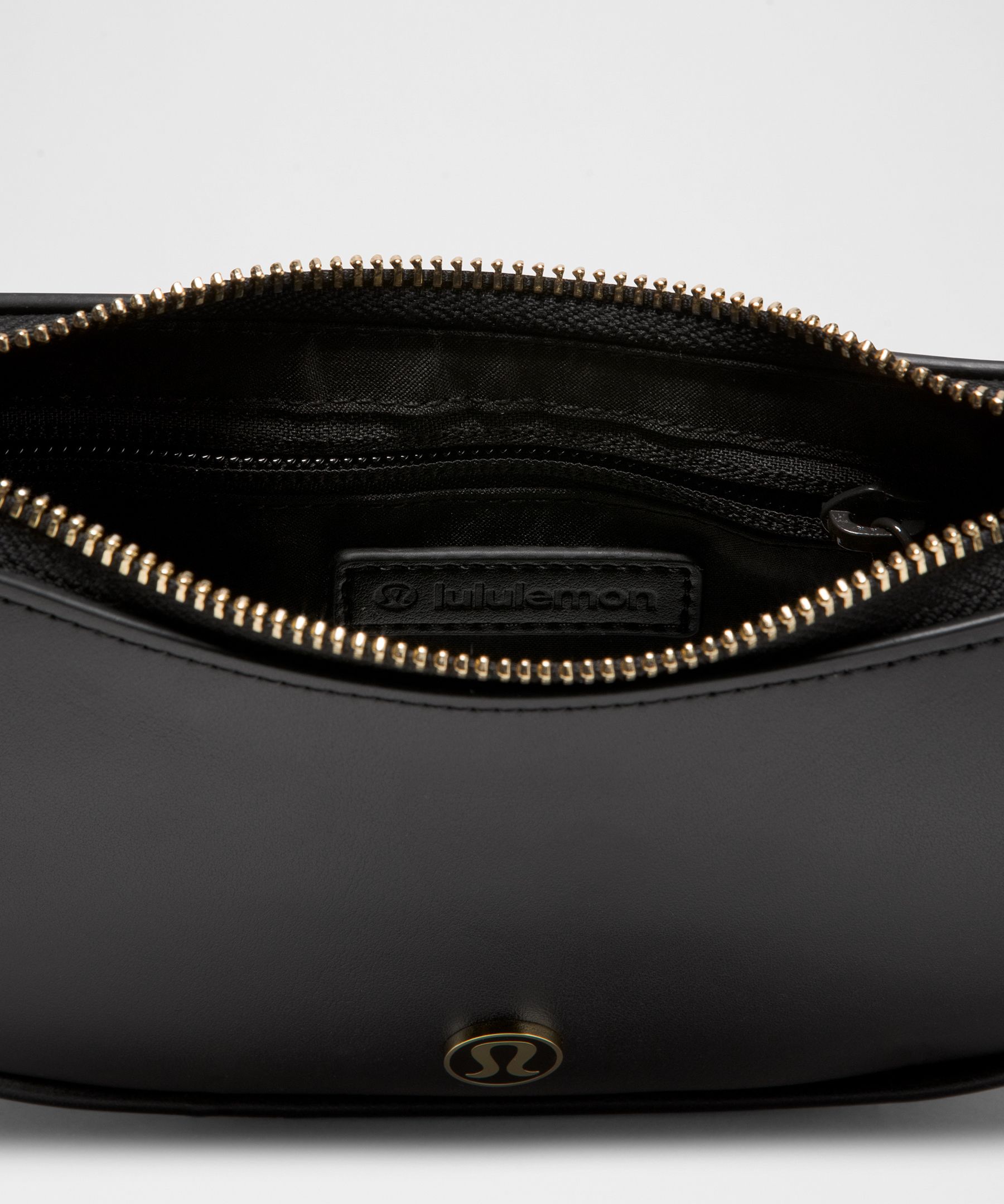 City Essentials Mini Shoulder Bag Smooth Leather Alternative