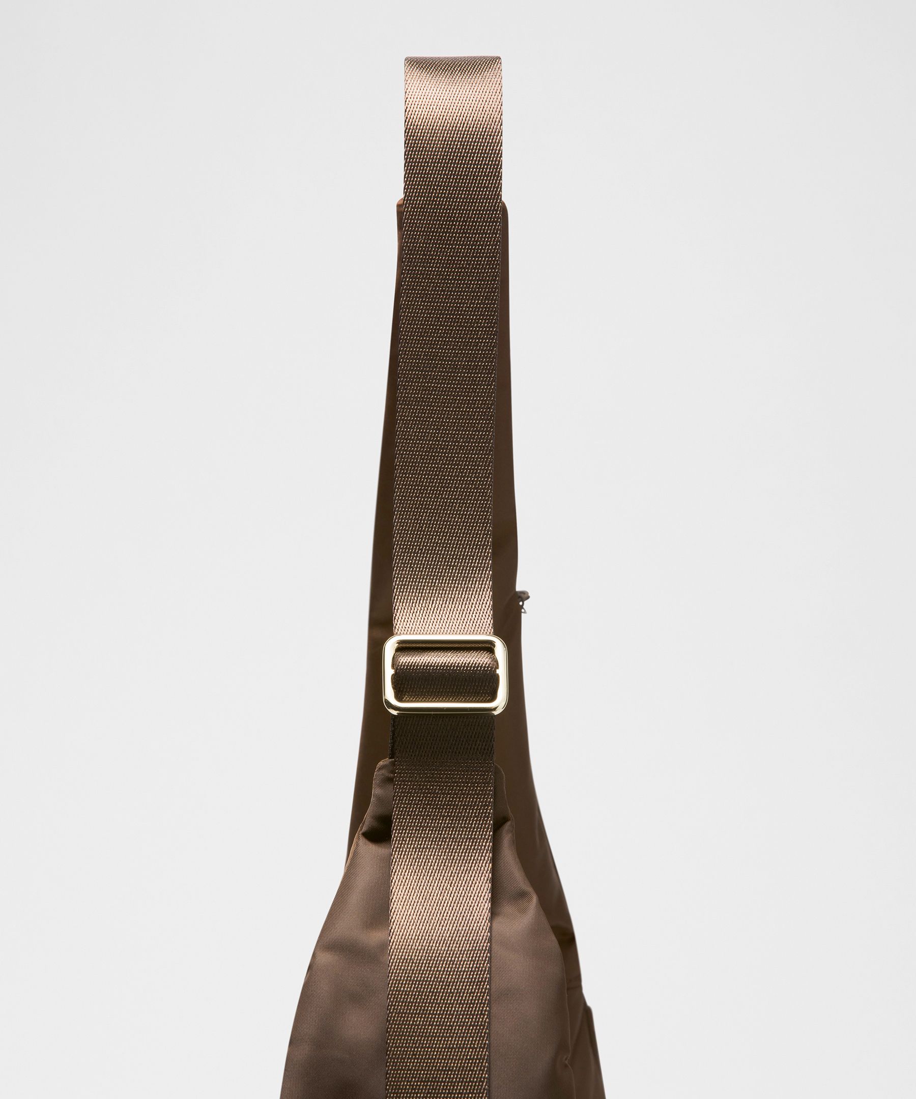 City Essentials Oversized Shoulder Bag 18L