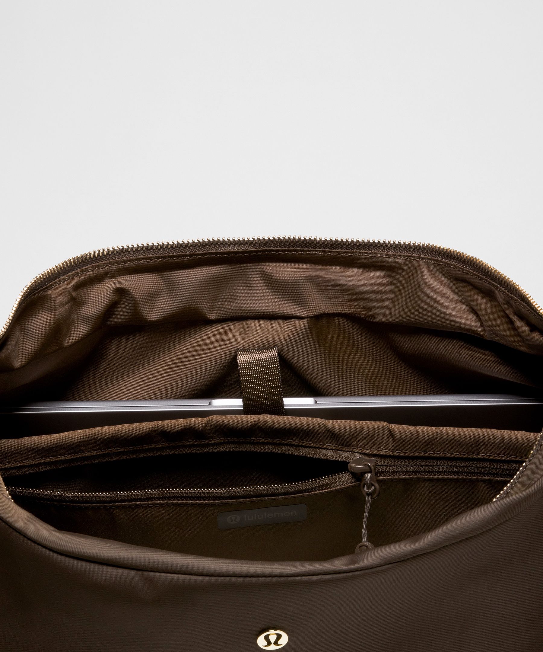 City Essentials Oversized Shoulder Bag 18L