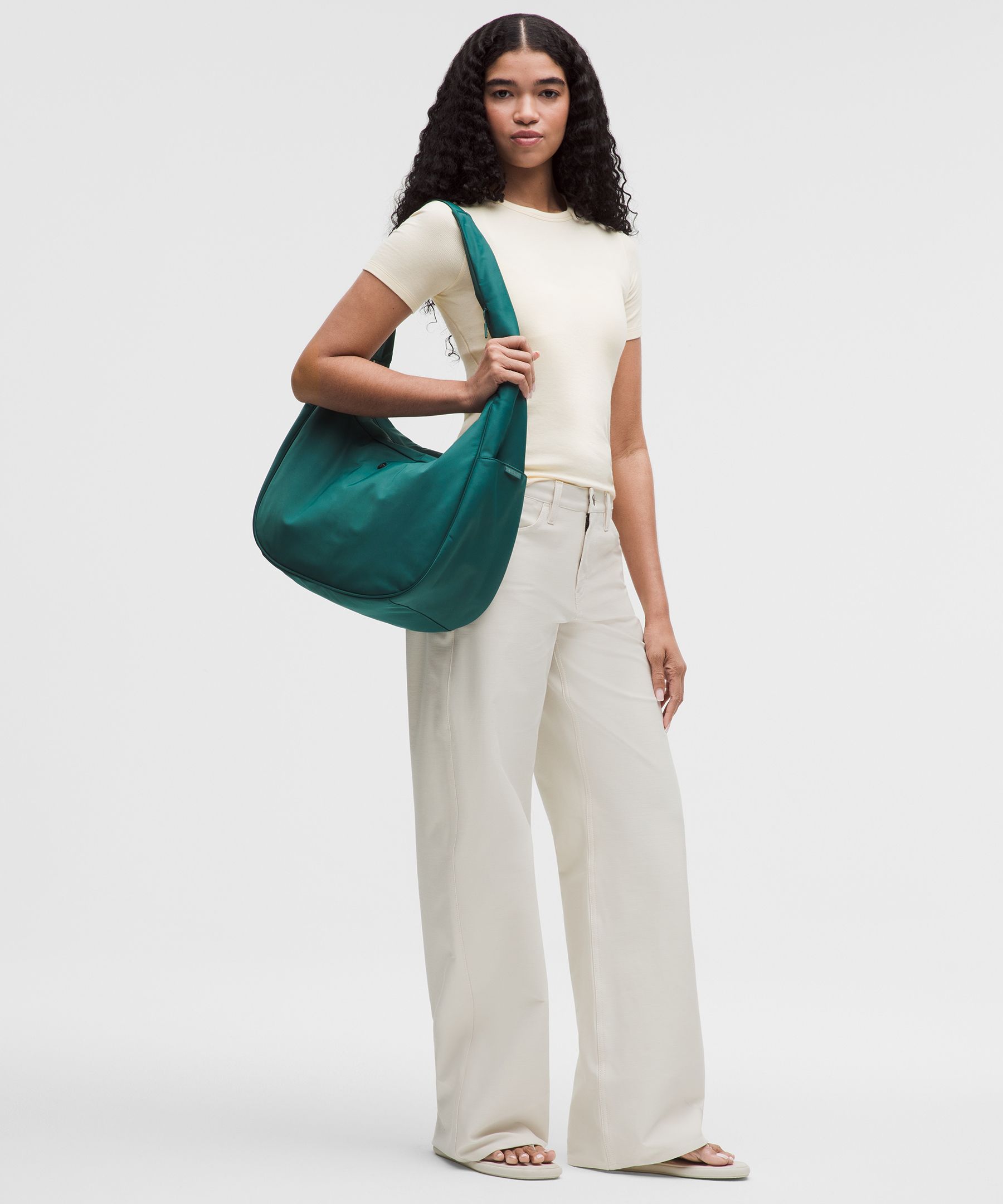 City Essentials Oversized Shoulder Bag 18L