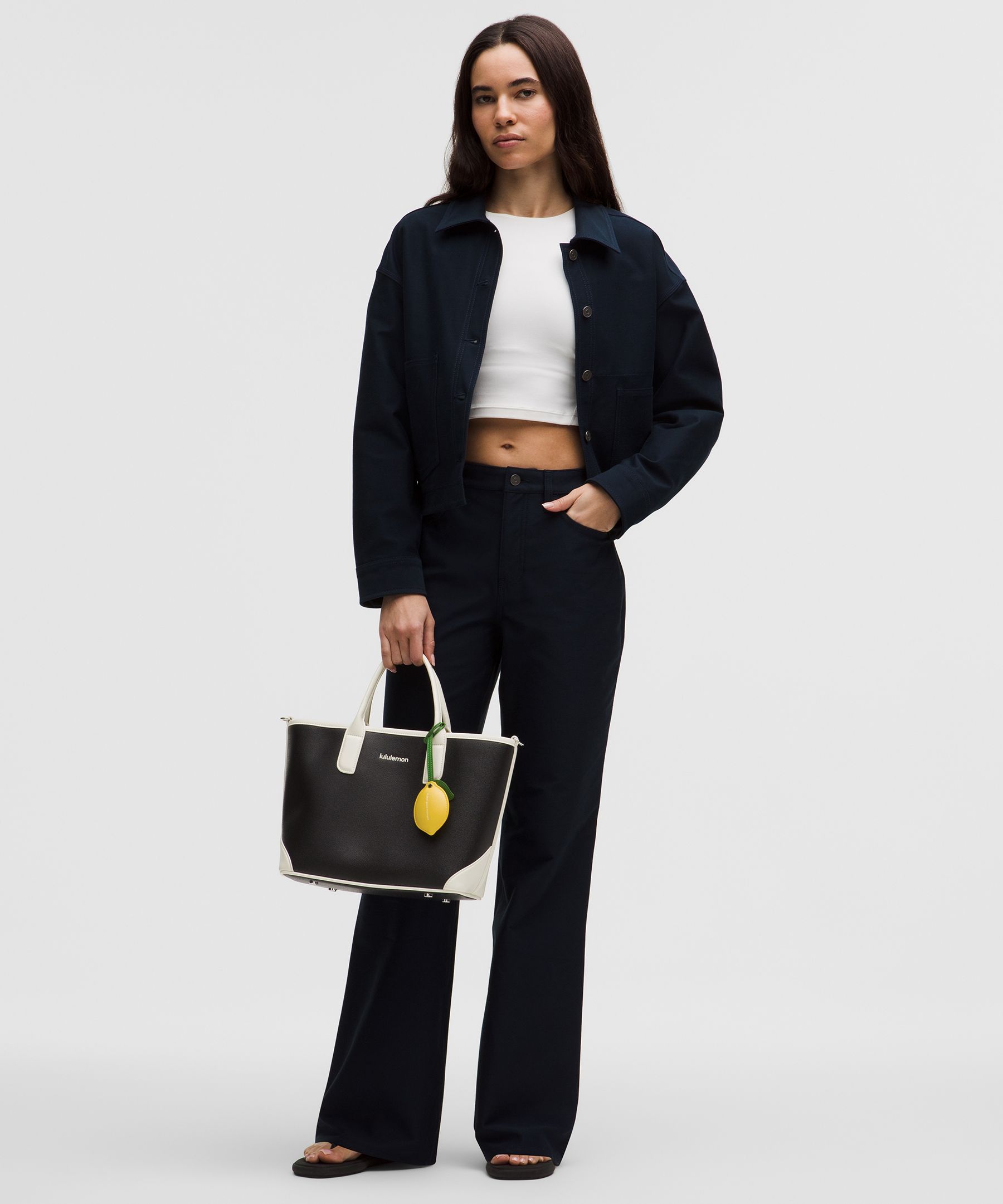 Classic Tote Bag Mini 6L *Textured Leather Alternative