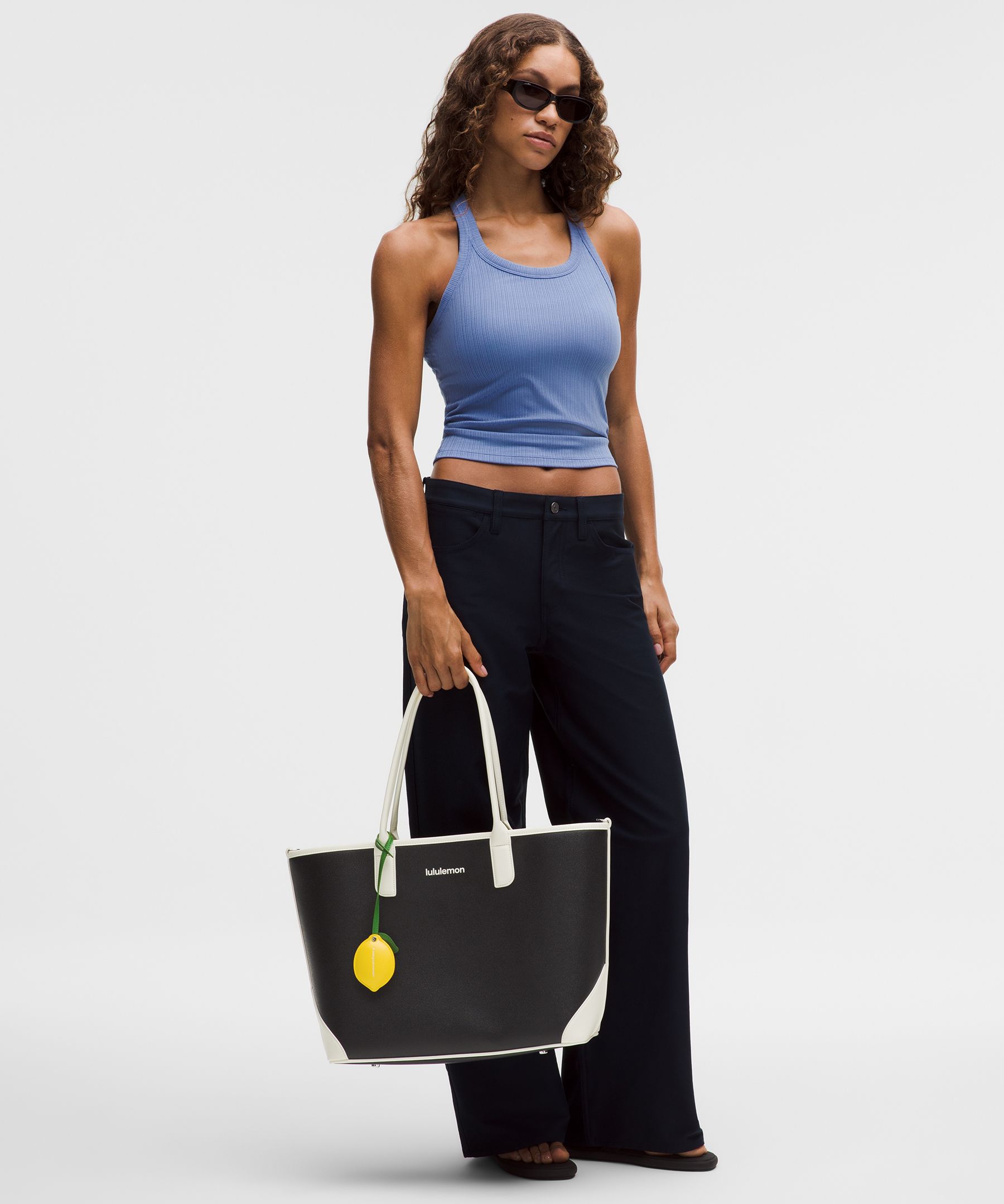 Classic Tote Bag 14L *Textured Leather Alternative