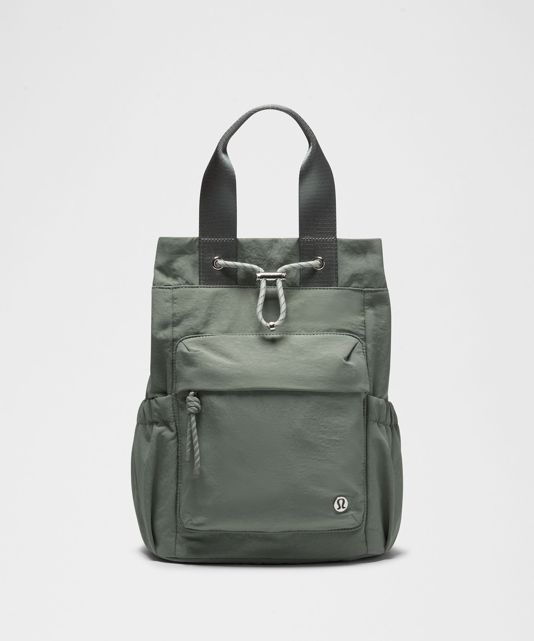 lululemon – Convertible Drawstring Bucket Bag Small 13.5L – Color Silver/Green