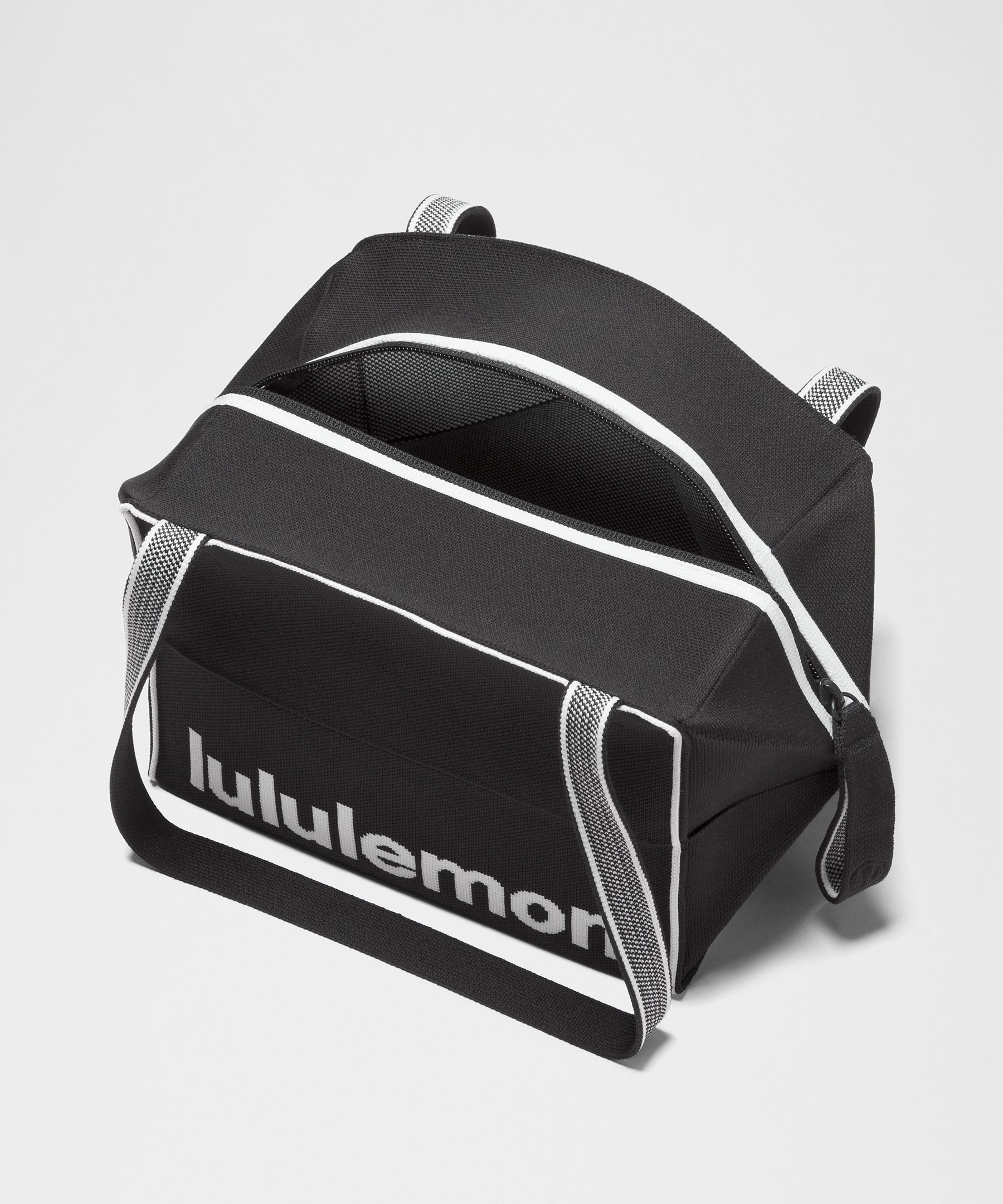 Fold It Hold It ショルダーバッグ 5.8L | バッグ | Lululemon JP