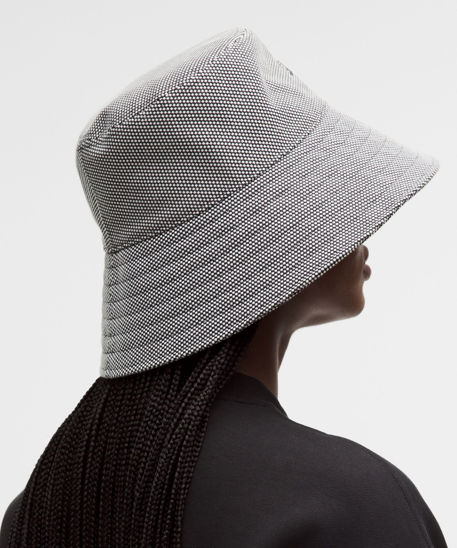 Головные уборы Lululemon Two-Tone Canvas Bucket Hat — фото 3