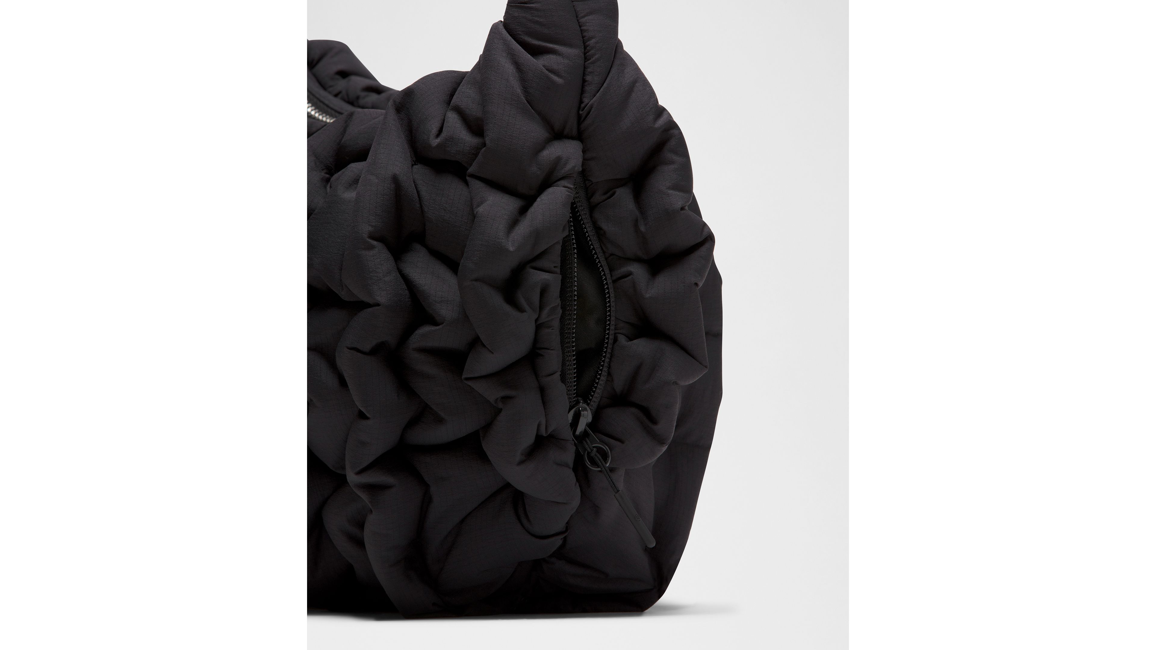 Quilty Puff Crossbody Bag 4.7L