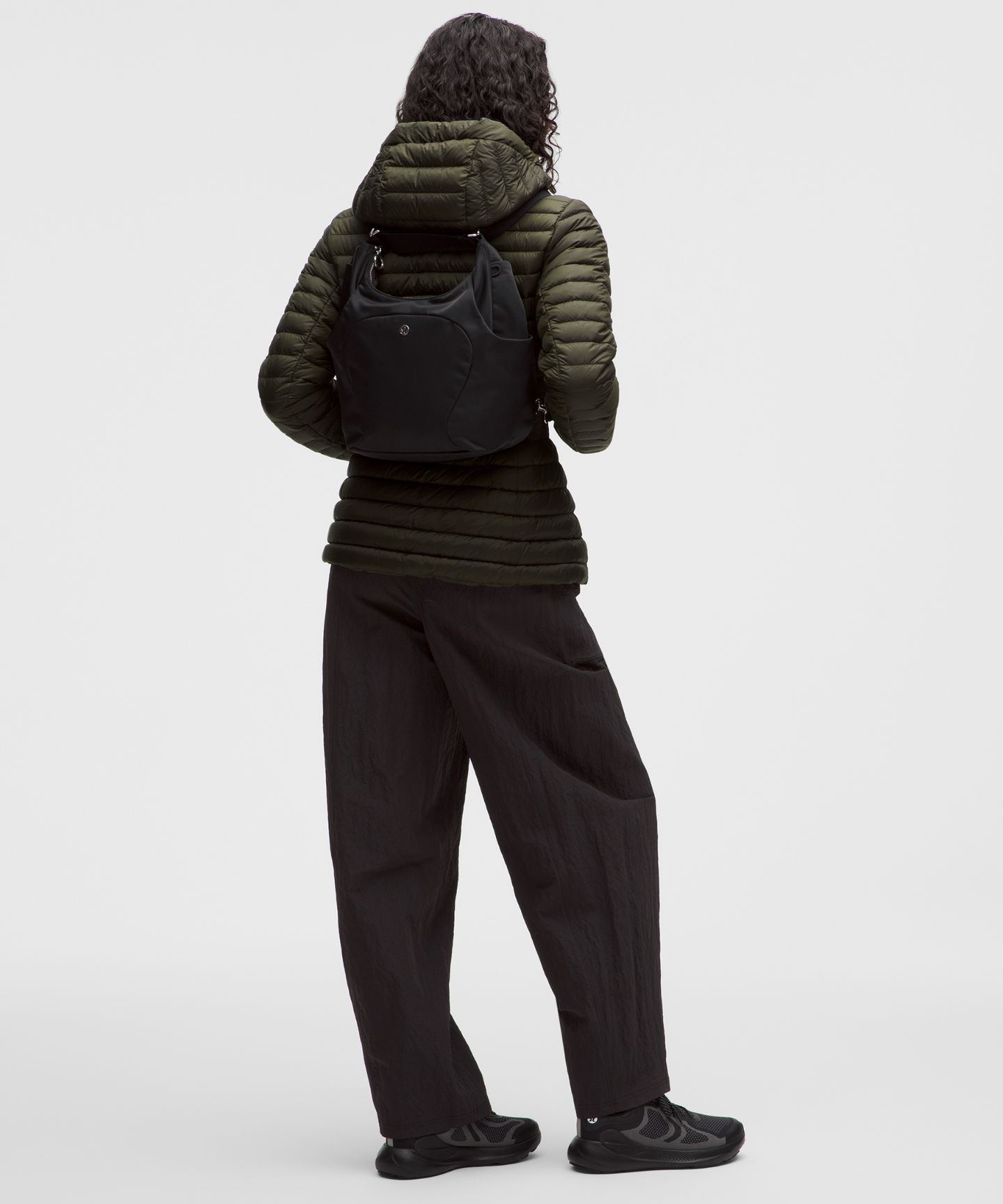 Сумка Lululemon City Essentials Convertible Shoulder 7L, цвет: Чёрный / Серебряный — фото 2