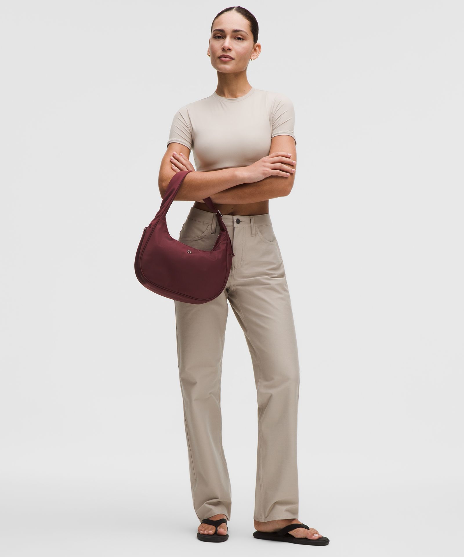 Сумка на плечо Lululemon City Essentials объёмом 4 л — фото 2